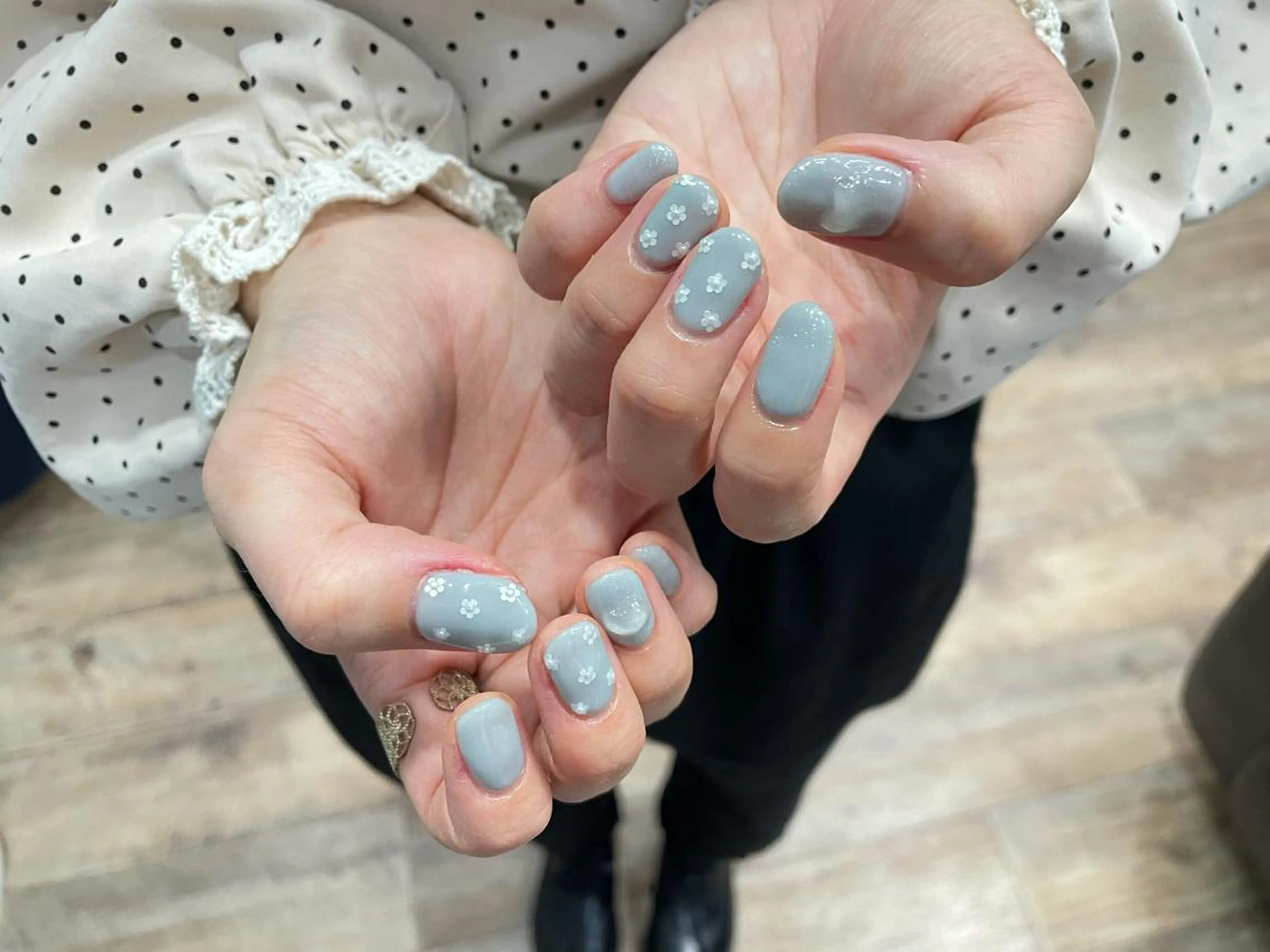 ネイル ハンドネイル ハンドケア はばすみれ🎀ﾈｲﾙ 光ﾌｪｲｼｬﾙ ﾍｱのネイルデザイン