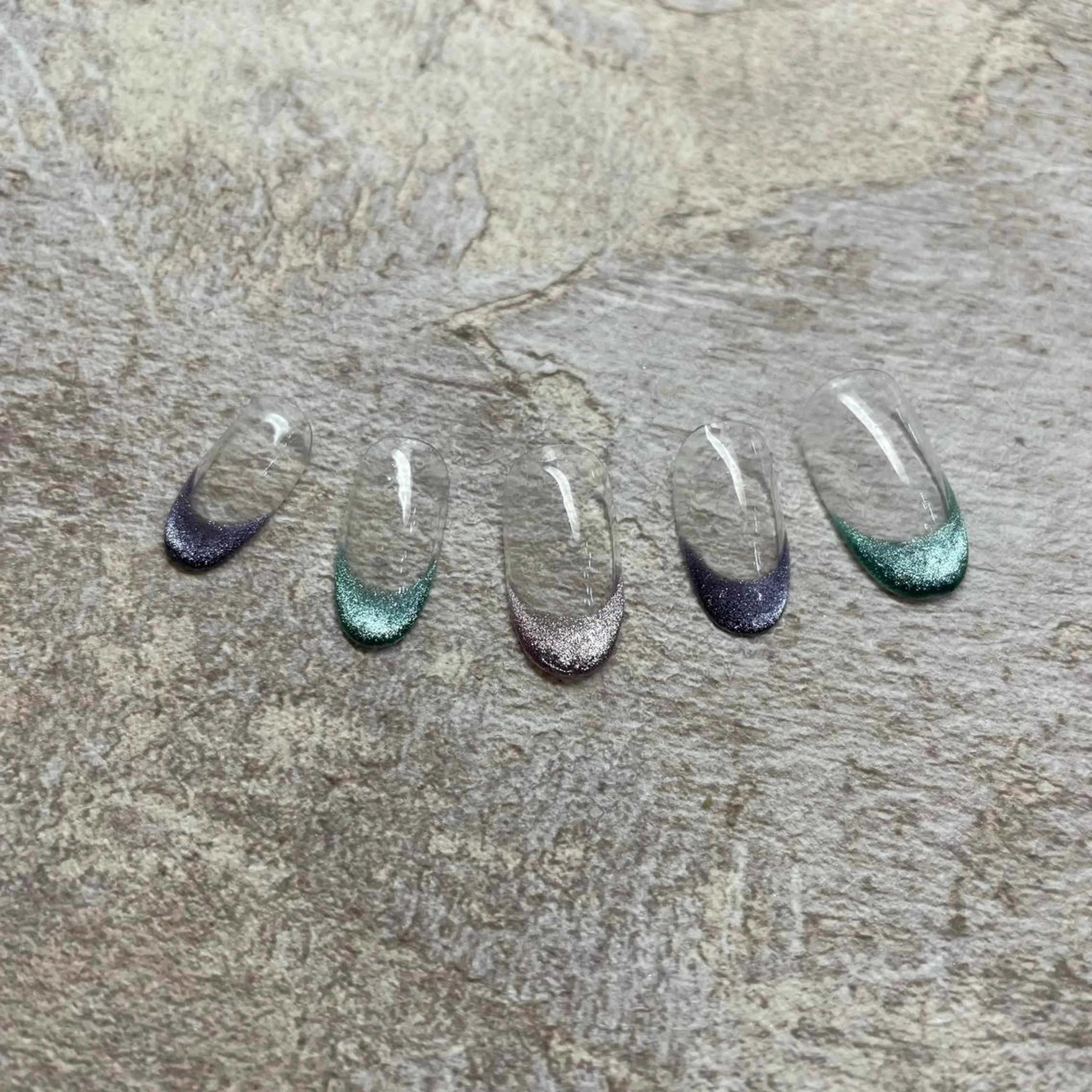 ネイル Tiary Nail Fのネイルデザイン