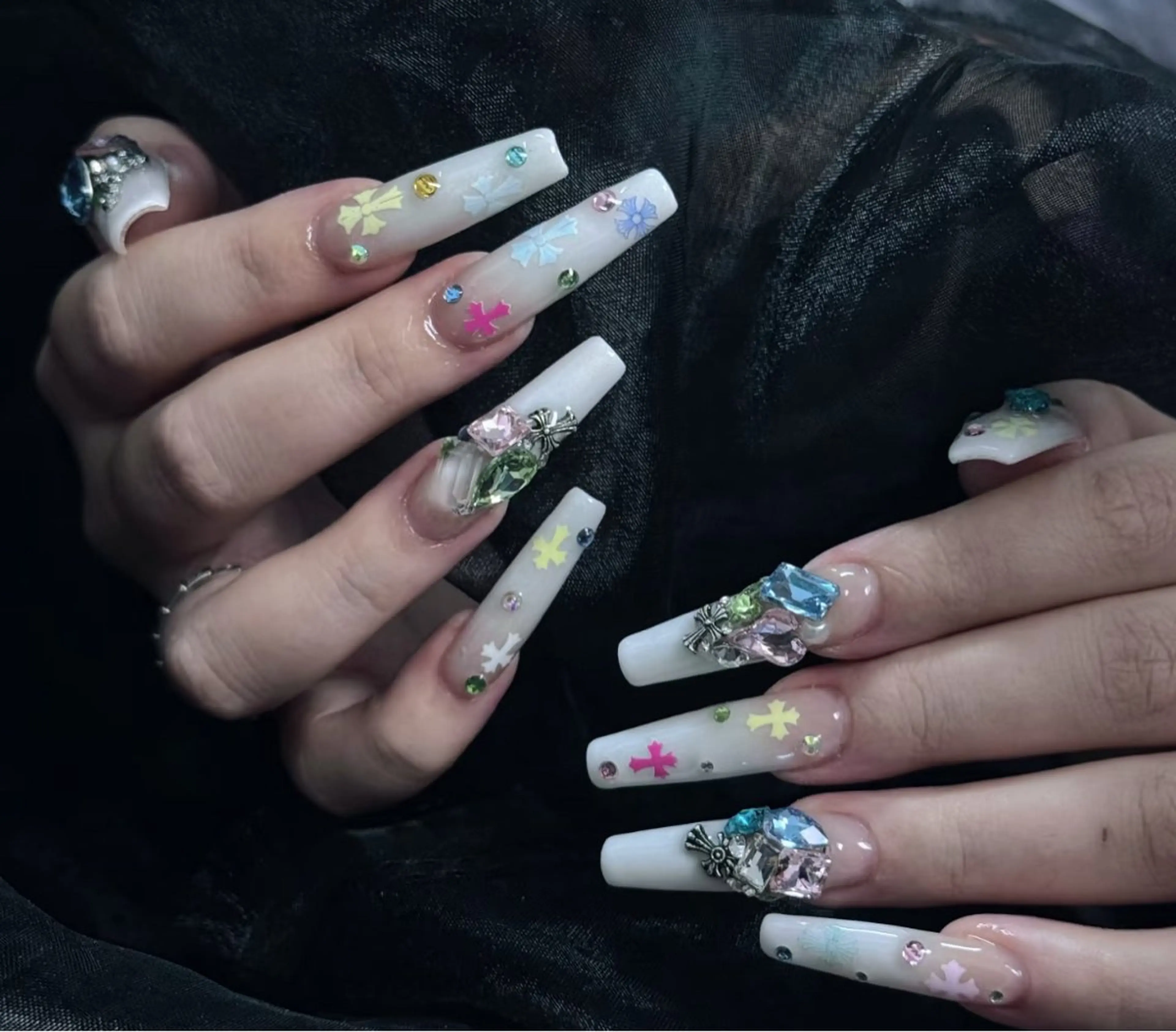 ネイル ハンドネイル ハンドケア 🍑 momo_nailのネイルデザイン