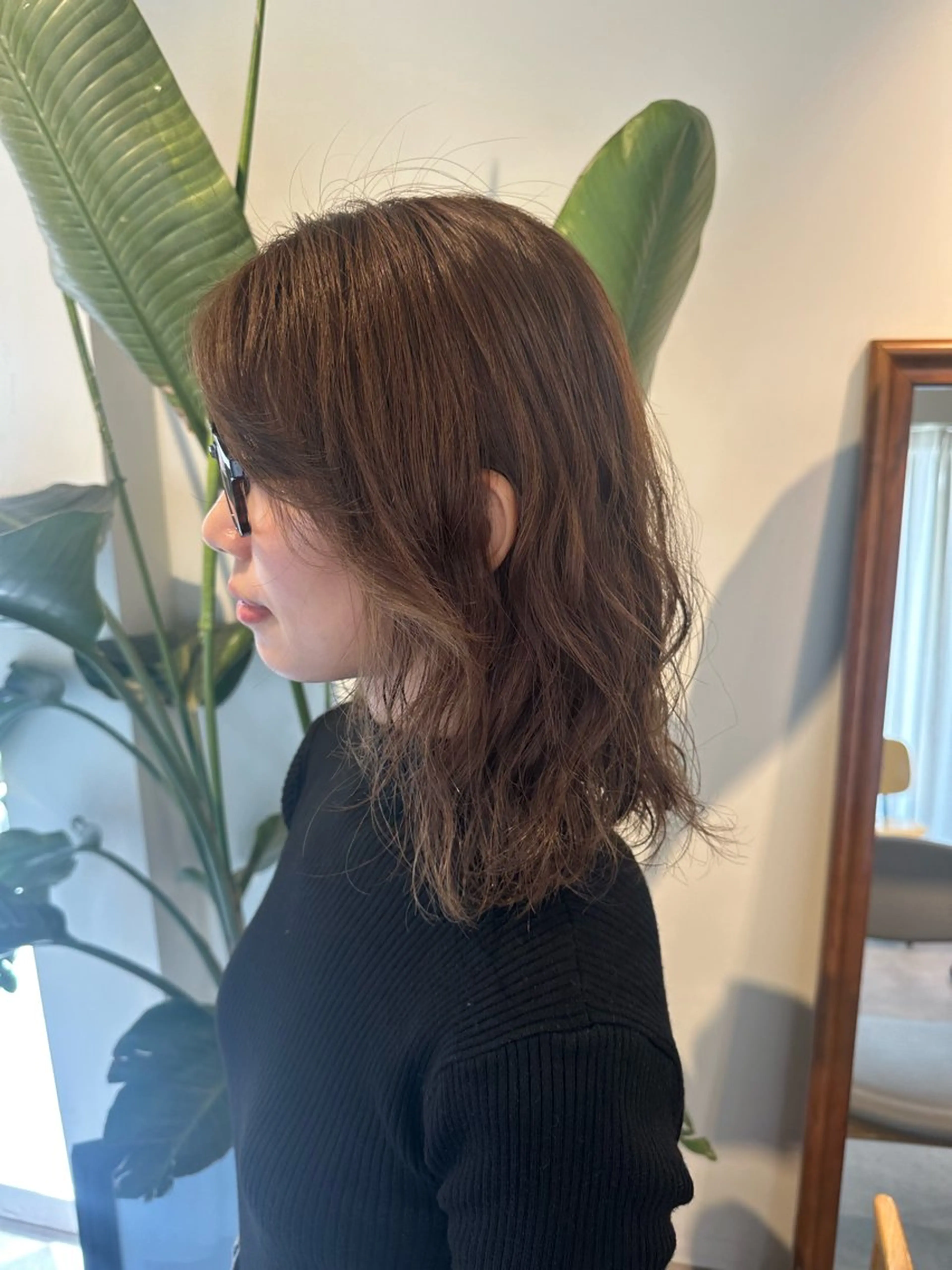 ミディアム HANAME 原宿美容室のヘアスタイル