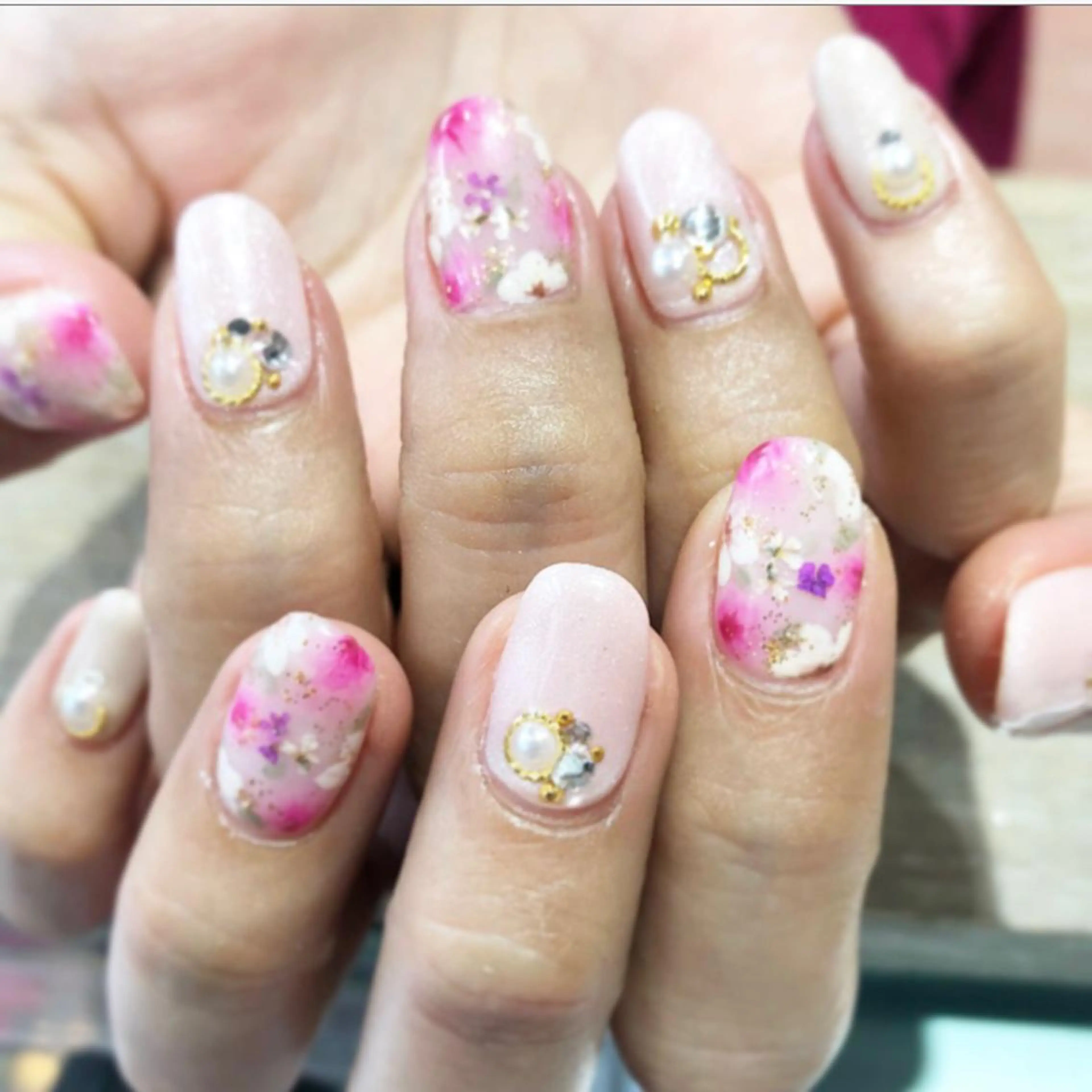 ネイル Nest 三田のマツエク・マツパデザイン