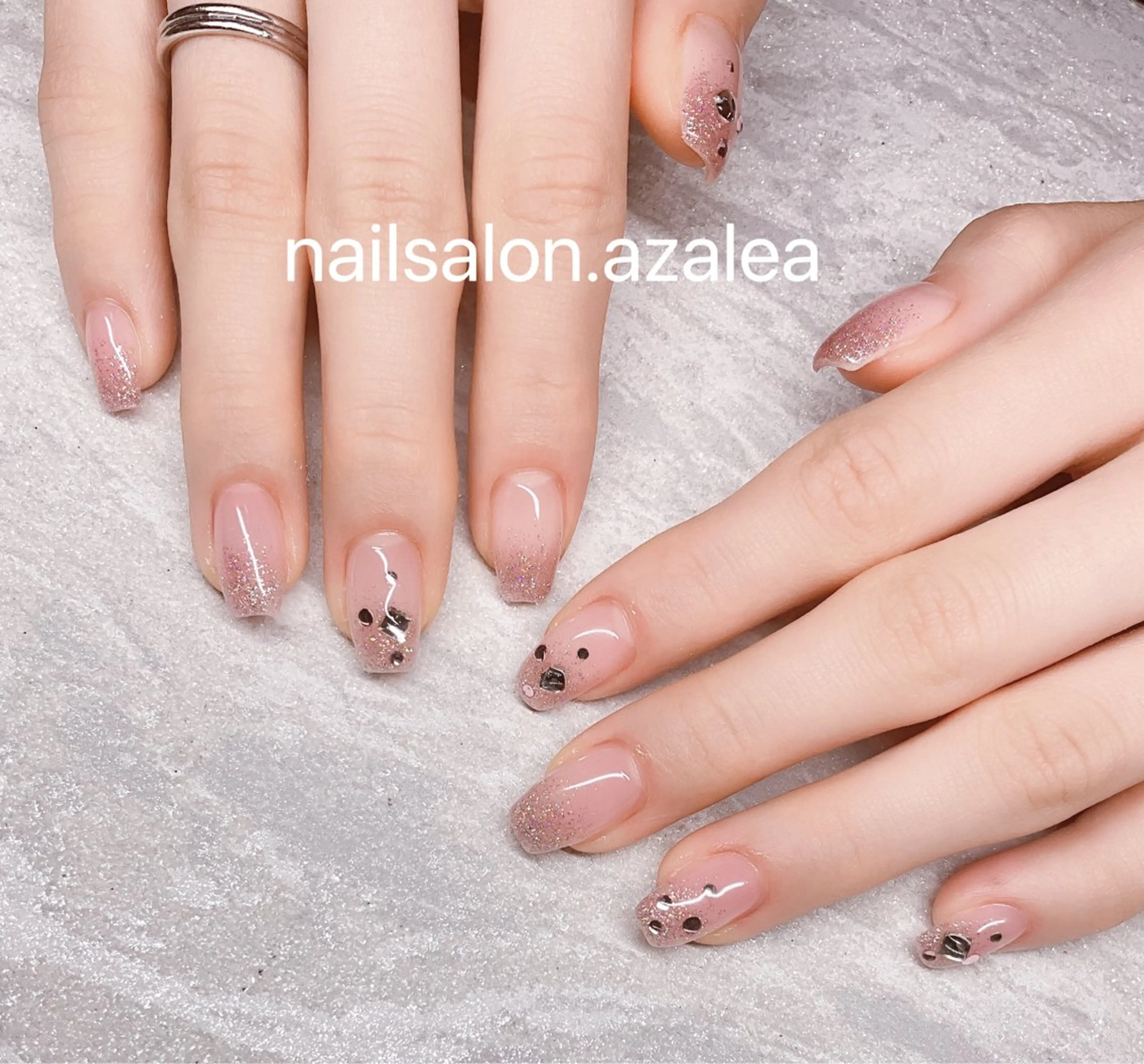 ネイル ハンドネイル R inのネイルデザイン