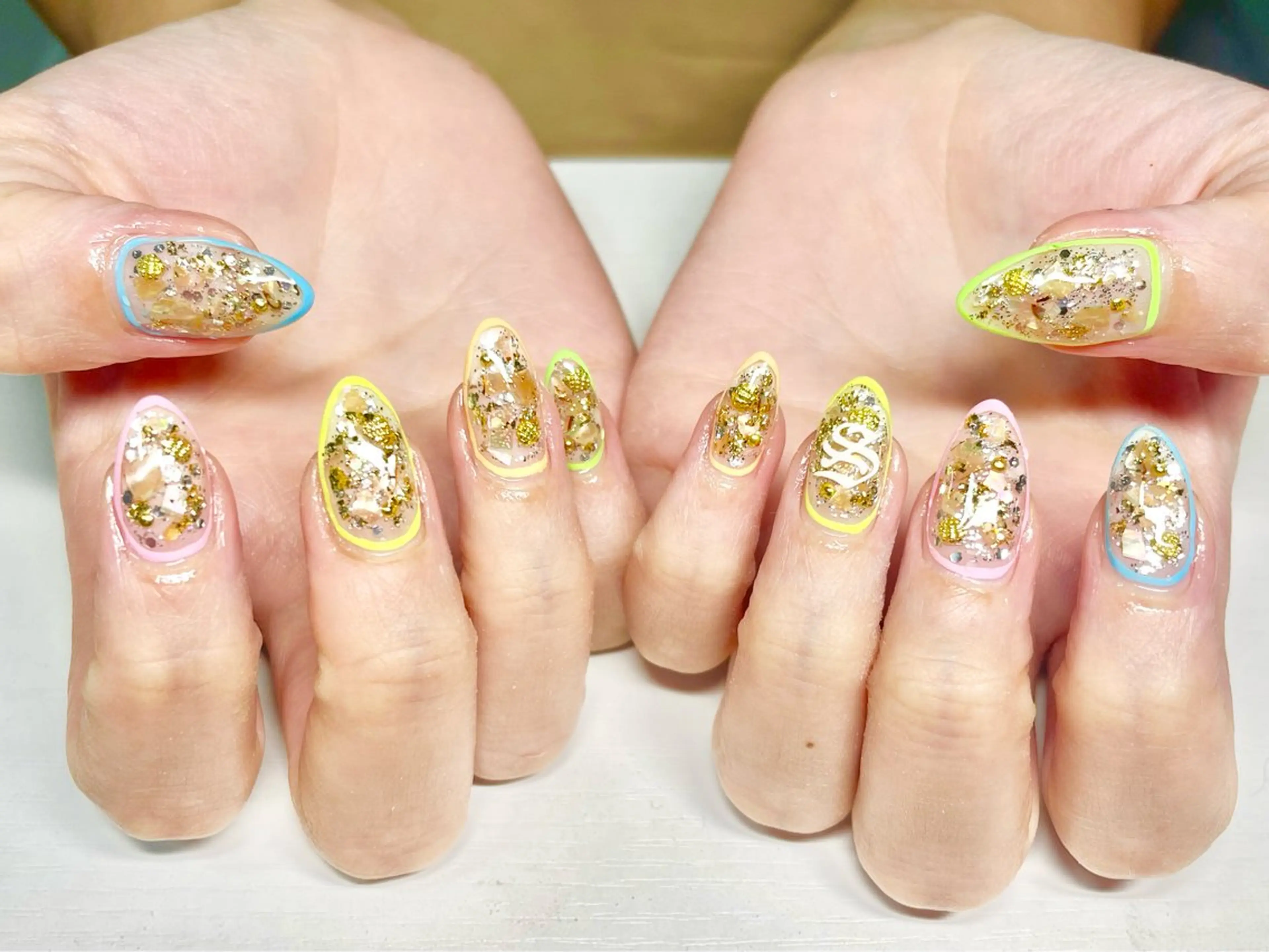ネイル FILL nail SHIORIのネイルデザイン