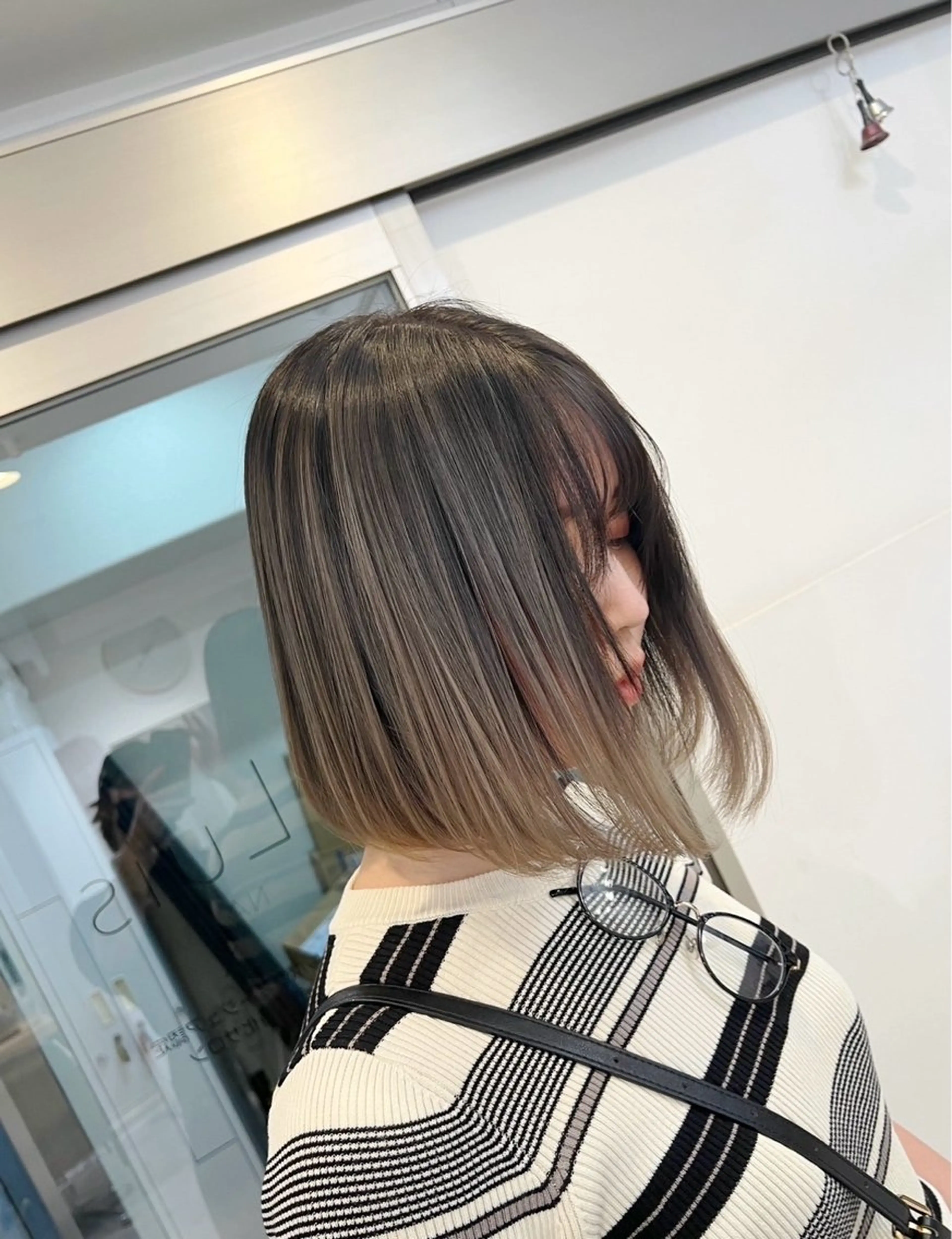 ショート カラー バレイヤージュ ベージュカラー レイヤーカット ヘアカラー トリートメント ROBIN所属・指名数No.1 /NAOYAのヘアスタイル