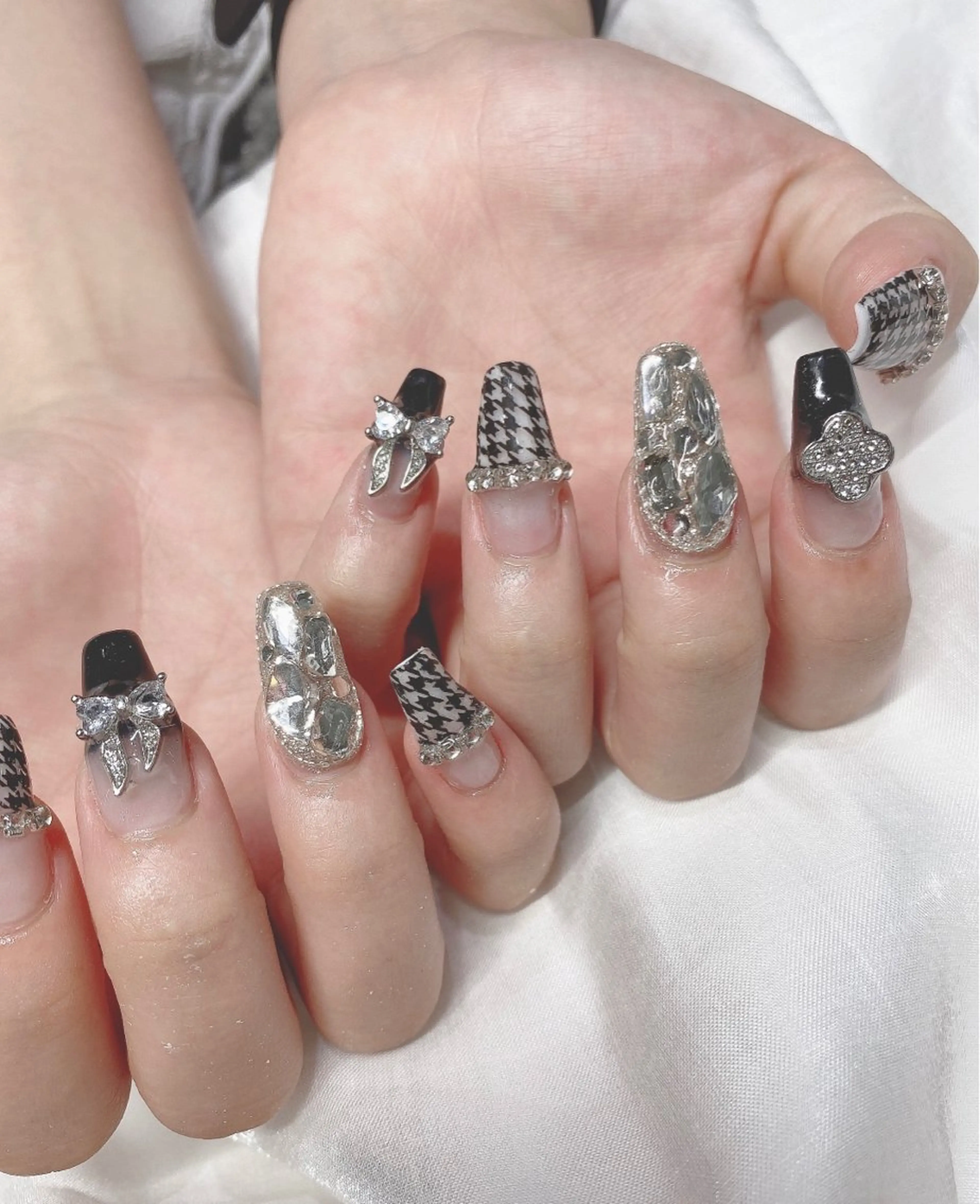 セミロング JNA認定講師🌸 RIEのネイルデザイン