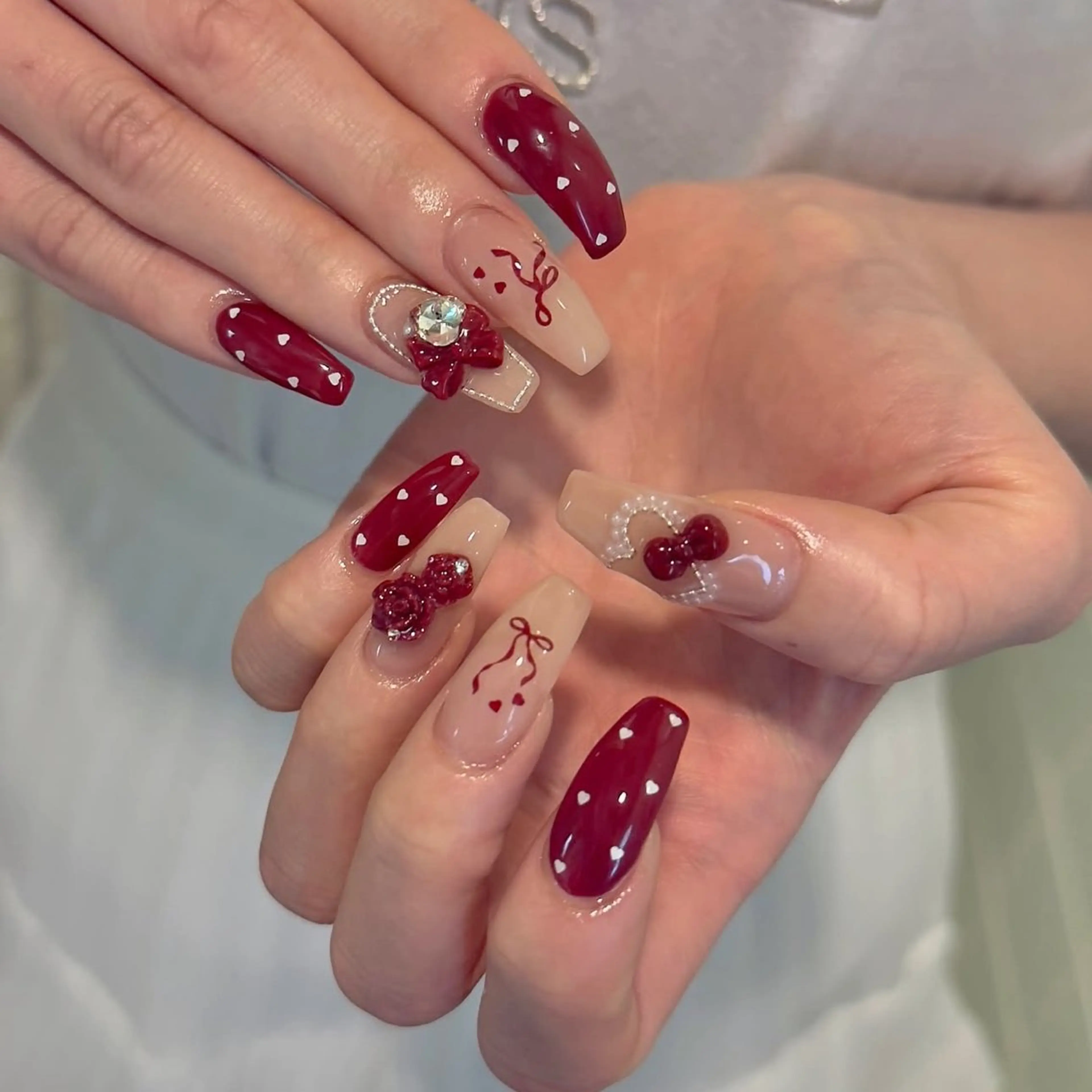 ネイル キラキラネイル シンプルネイル 春ネイル ワンホンネイル 冬ネイル ハンドネイル SORA Nailのネイルデザイン