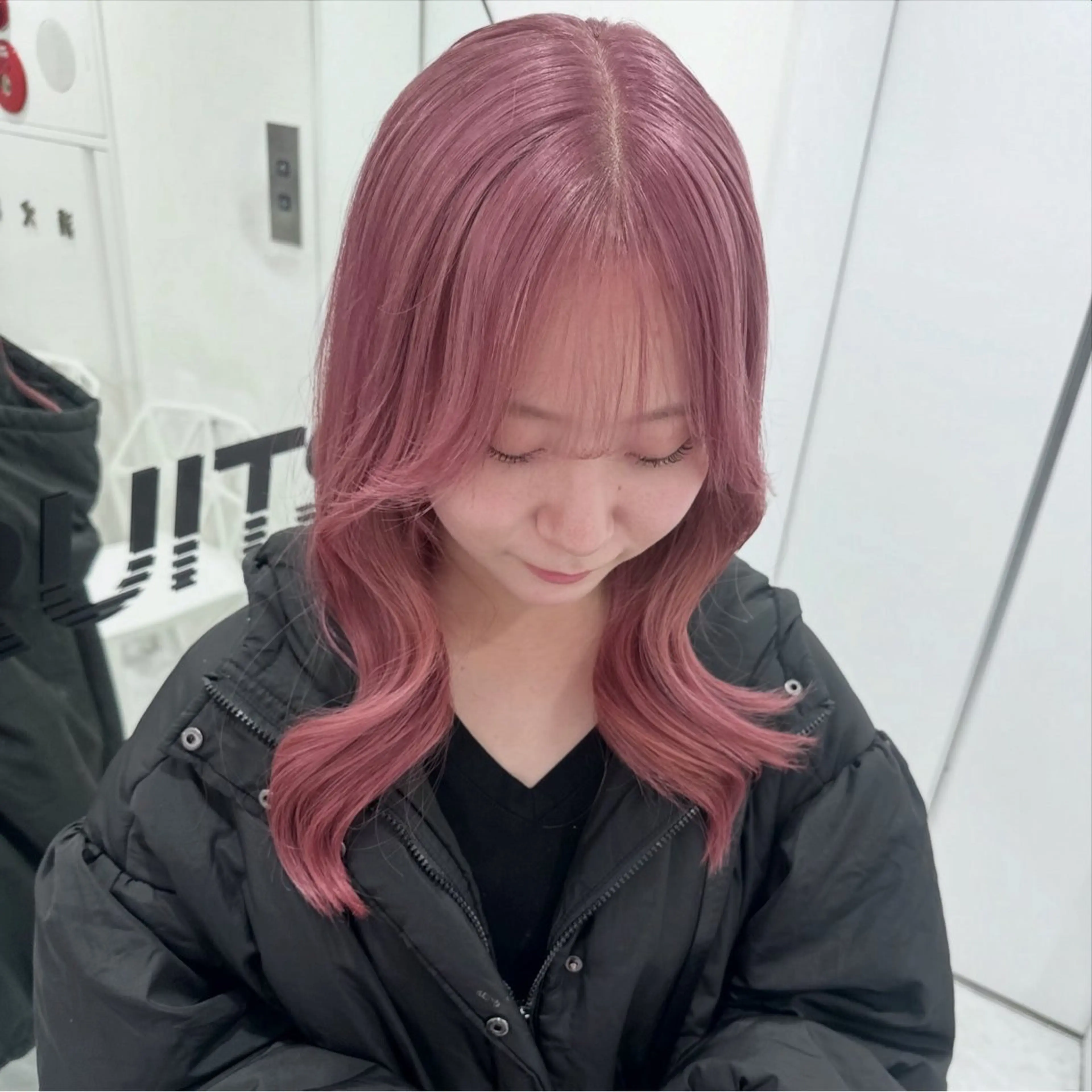 セミロング カット ヘアカラー トリートメント ヘッドスパ ヘアセット 韓国ガーリー🤍ハイ トーン🤍Ayanaのヘアスタイル