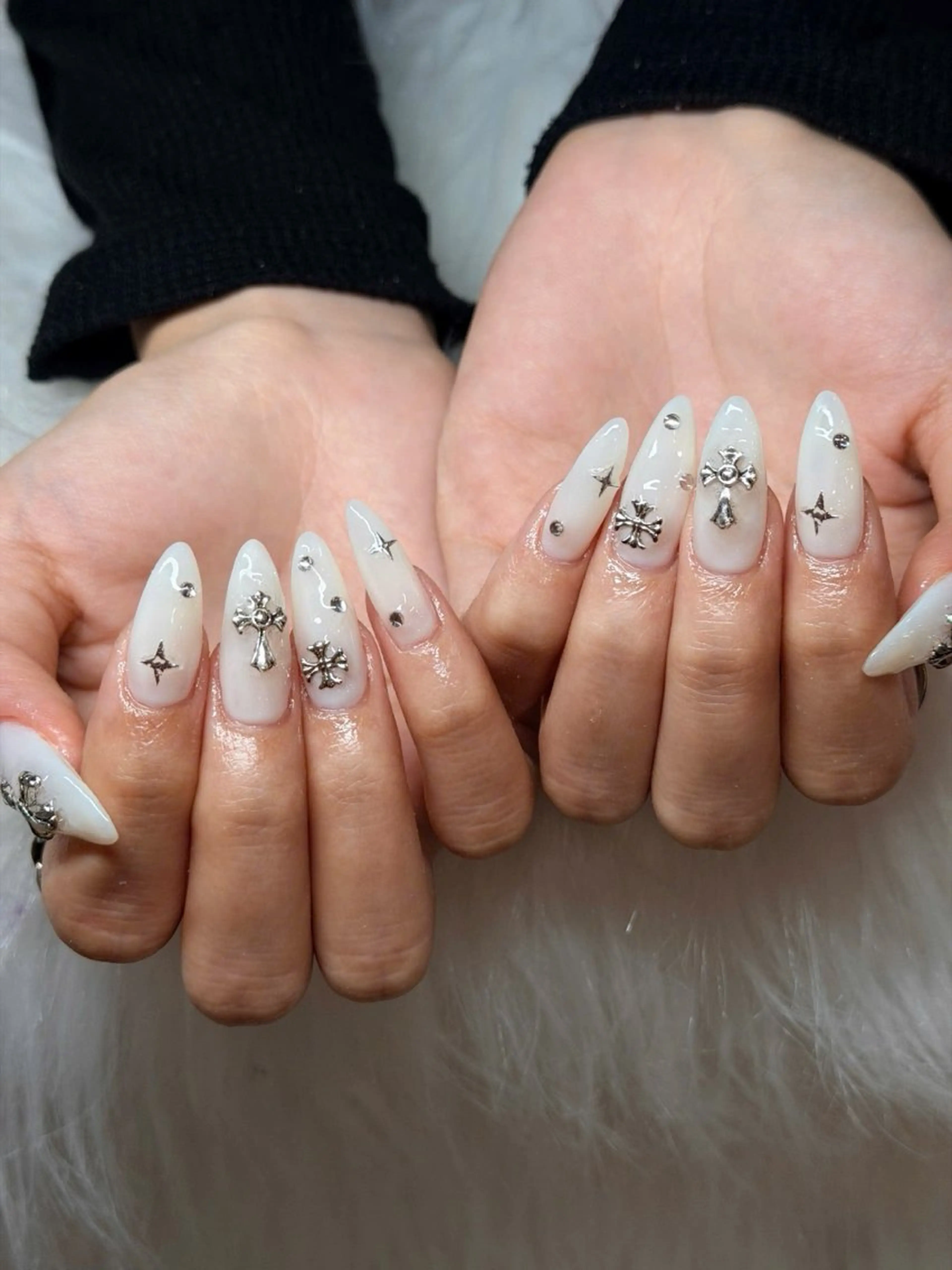 ネイル アートネイル ジェルネイル 韓国ネイル ロングネイル シルバー MINDY ミンディのネイルデザイン