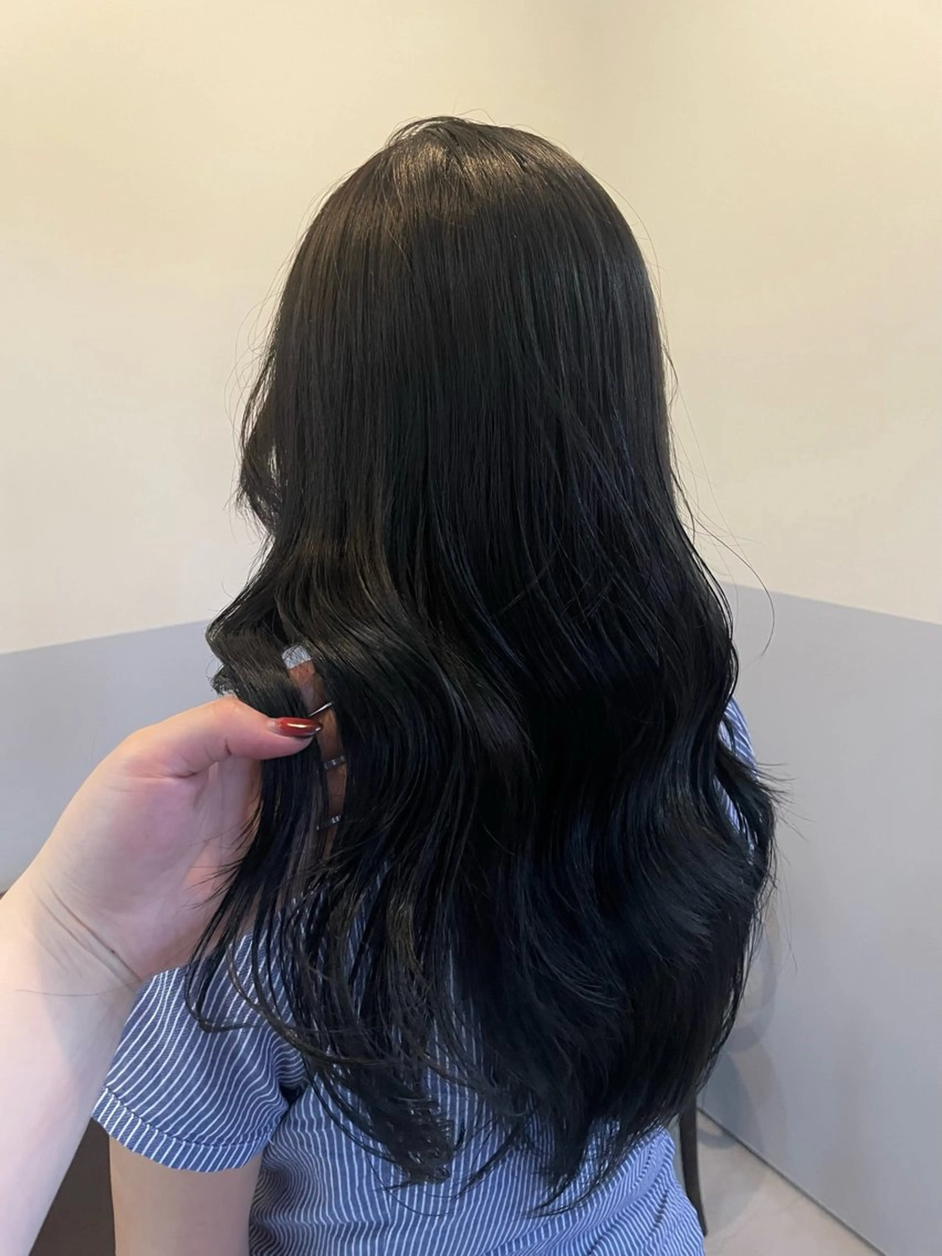 ロング ヘアカラー 鈴木 美由華／透明感カラーのヘアスタイル