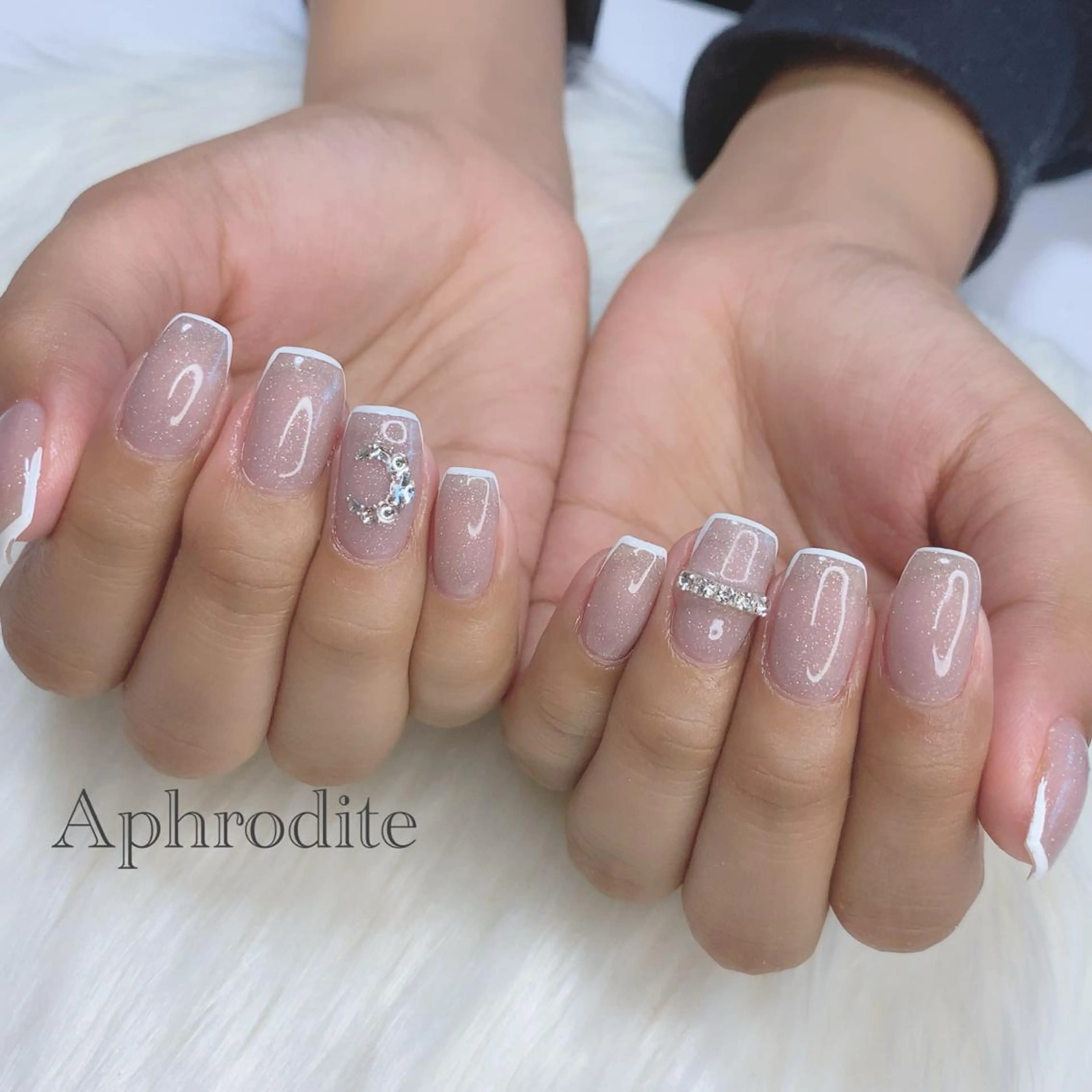 ネイル ジェルネイル Aphrodite パラジェル認定サロンのネイルデザイン