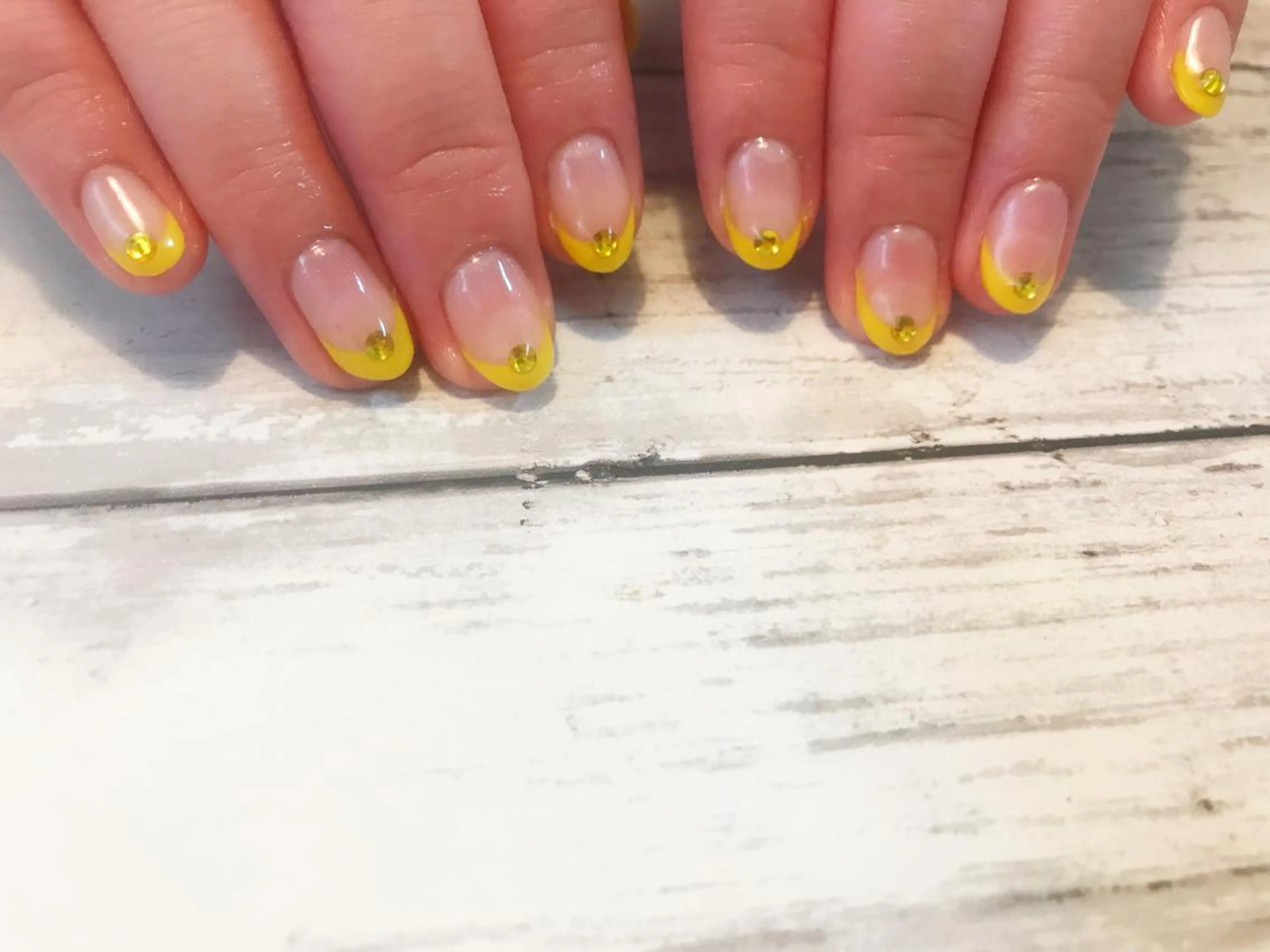 ネイル ストーンネイル ハンドネイル フットネイル GéRanium Harukaのネイルデザイン