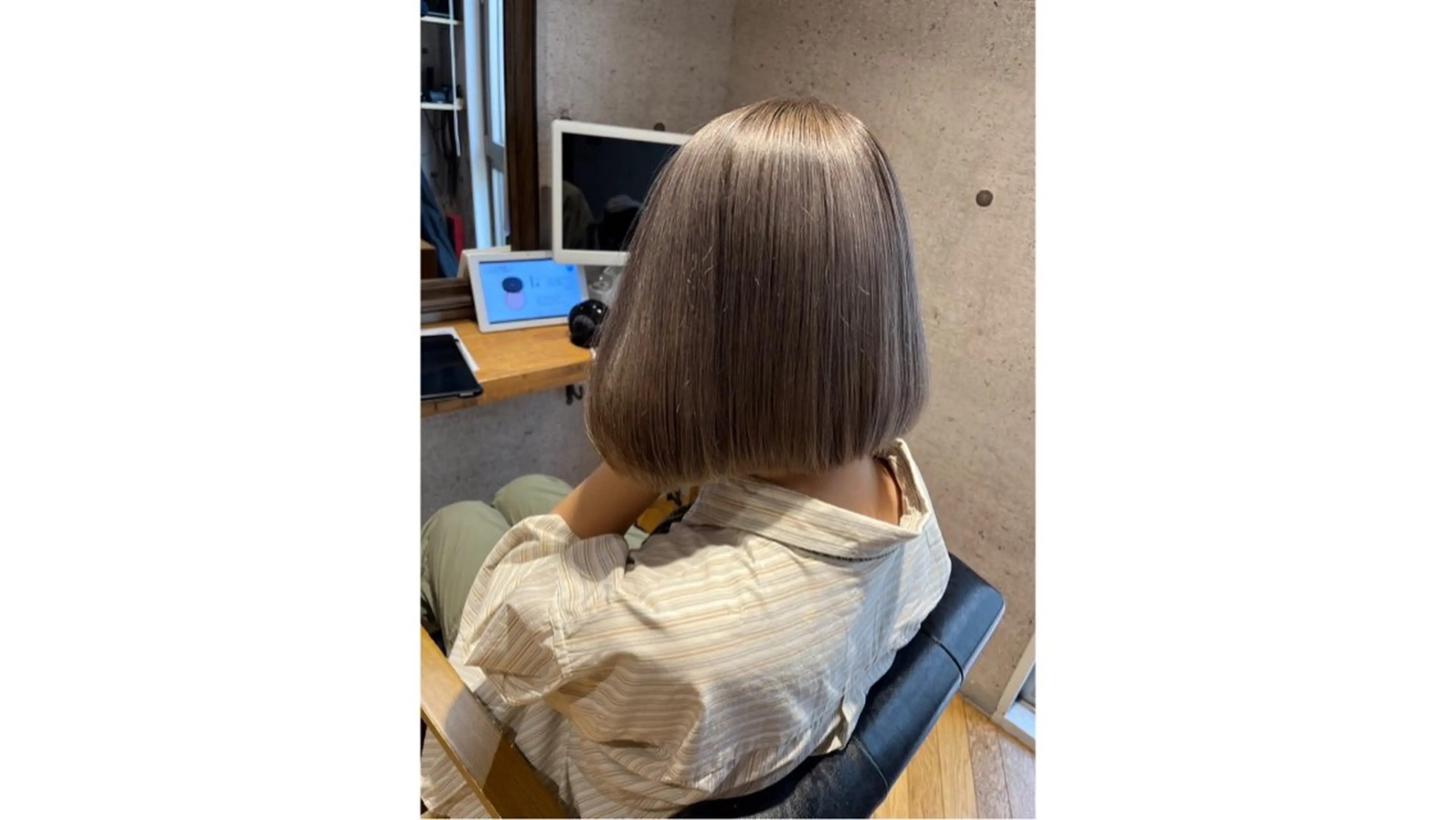 ミディアム カラー ブリーチ グレージュ Ando Raycoのヘアスタイル