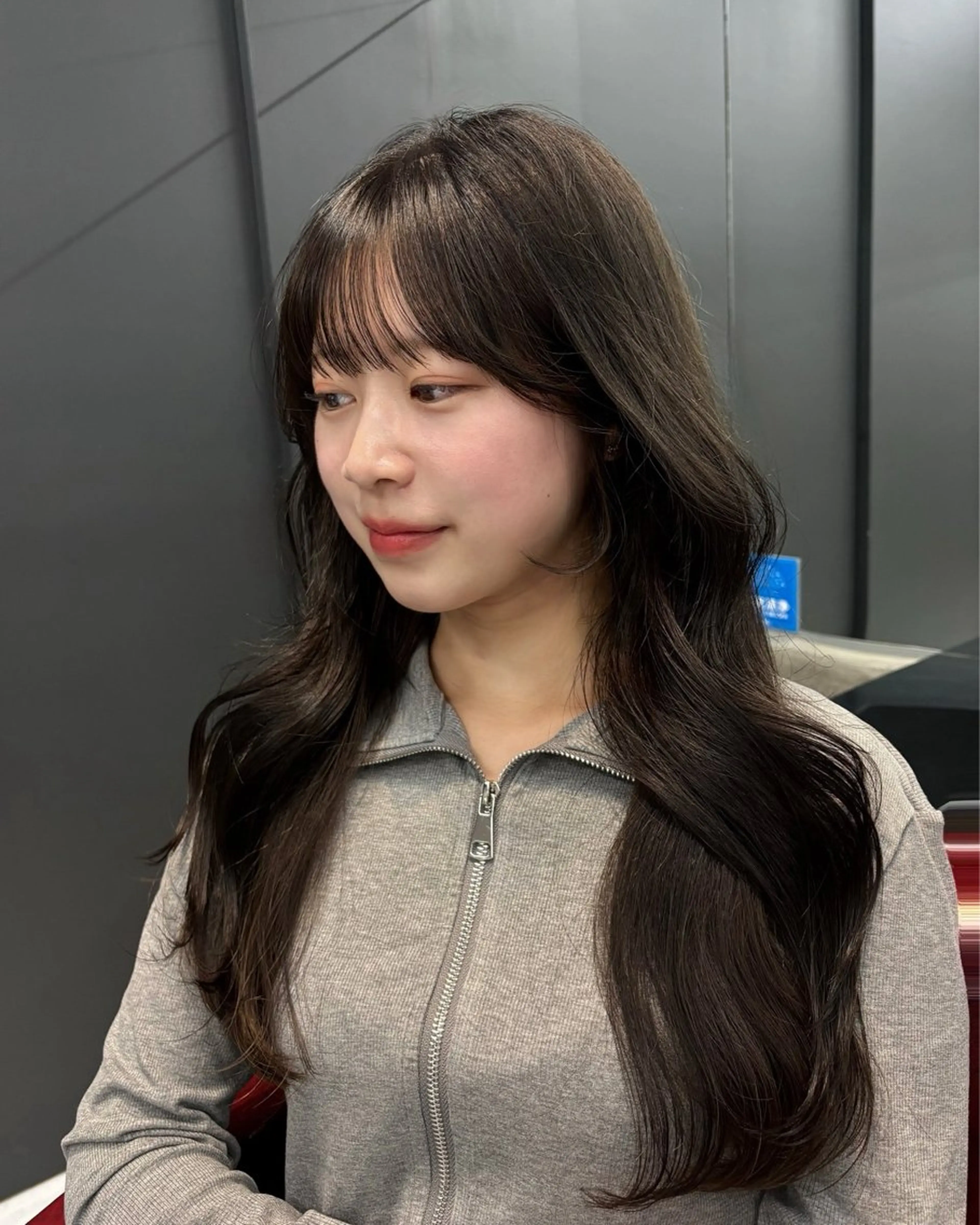 ロング カラー 韓国風ヘア レイヤーカット カット ヘアカラー トリートメント 細井 友貴のヘアスタイル