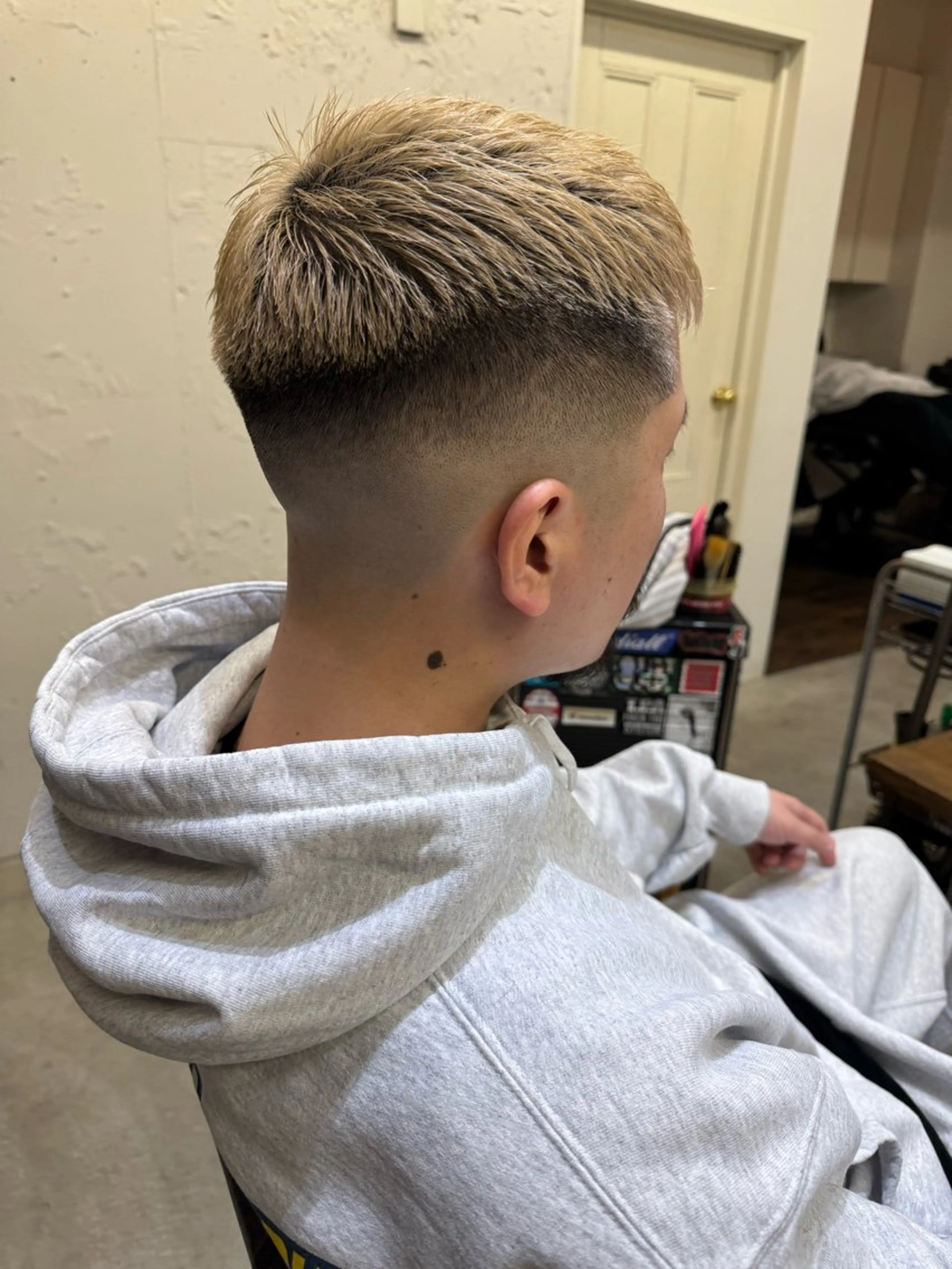 ショート メンズ メンズブリーチ フェードカット スキンフェード カット トリートメント 💈メンズ特化💈 TASUKUのヘアスタイル