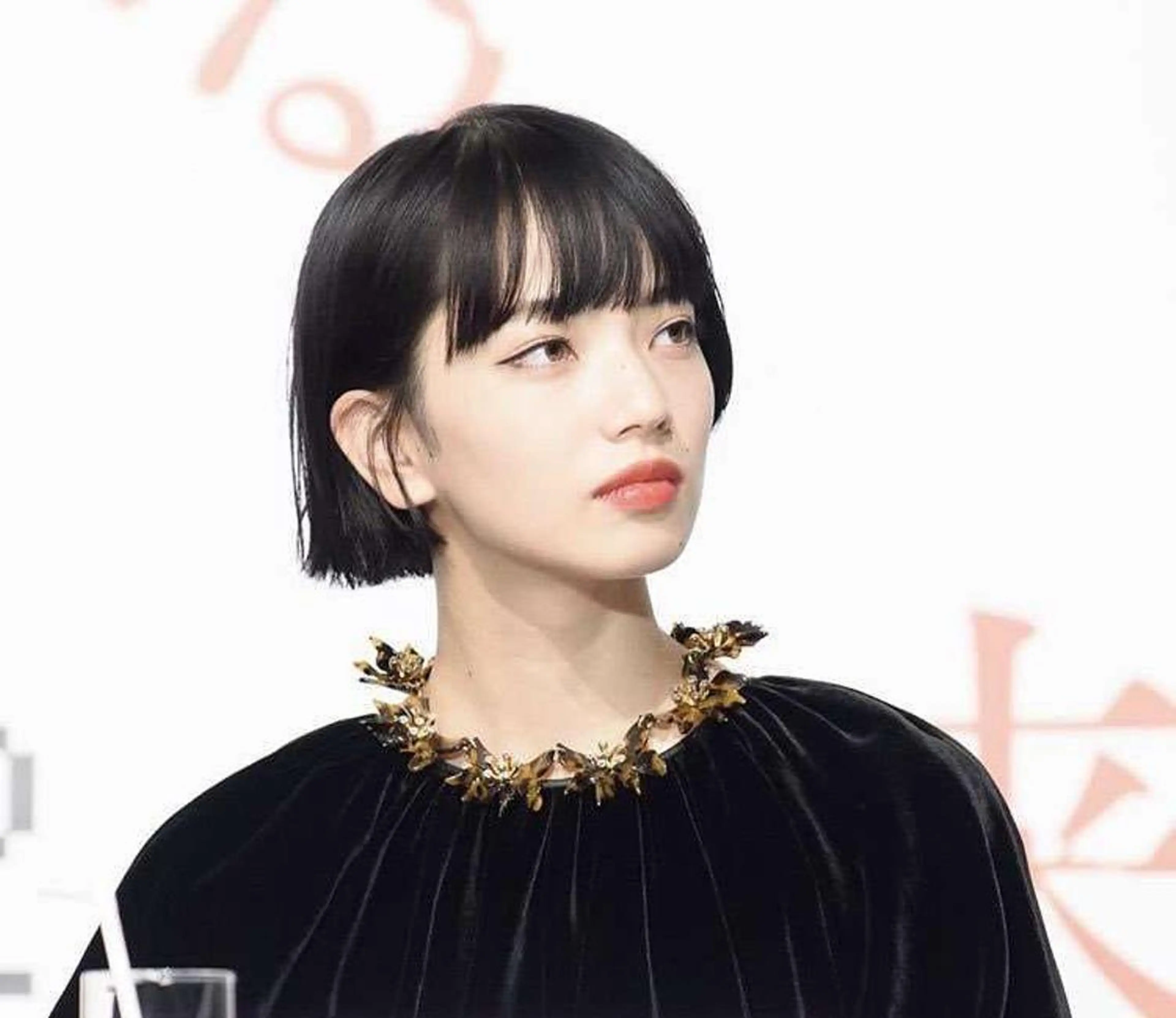 莉乃/縮毛矯正/髪質 改善/艶カラーのヘアスタイル