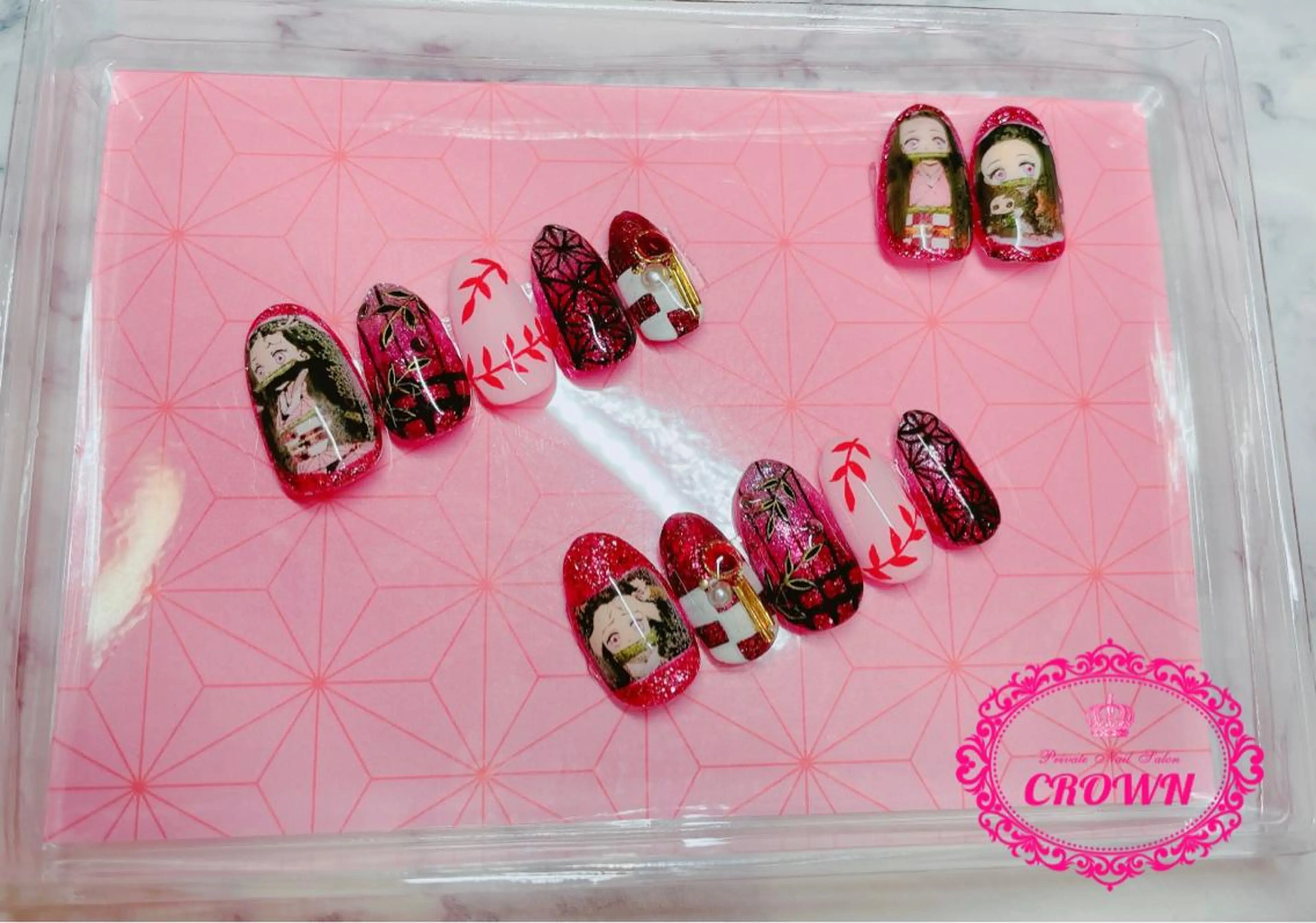 ネイル CROWN プライベートサロンのネイルデザイン