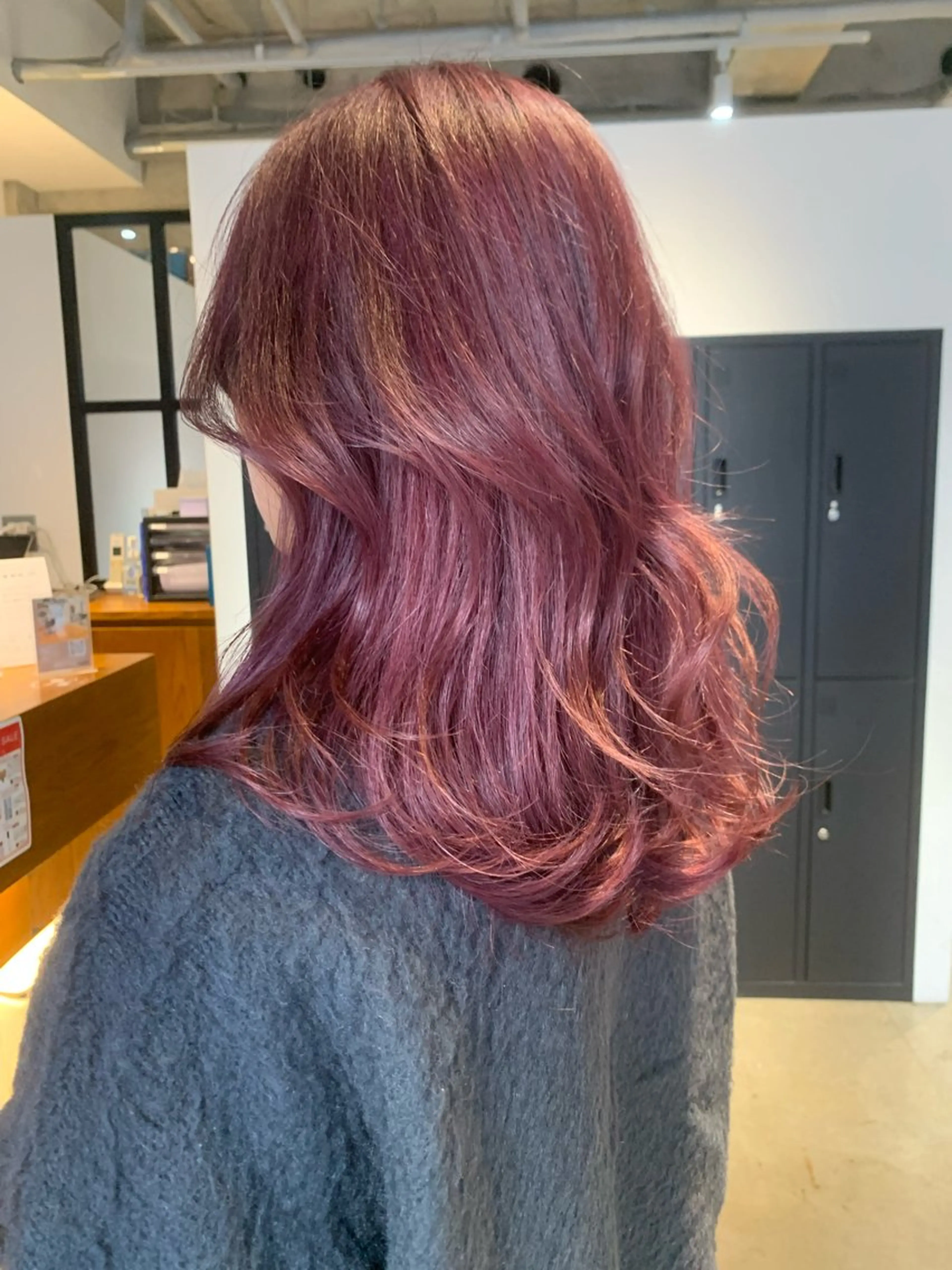 セミロング カラー 朝ラクパーマ 透明感カラー横山大樹のヘアスタイル