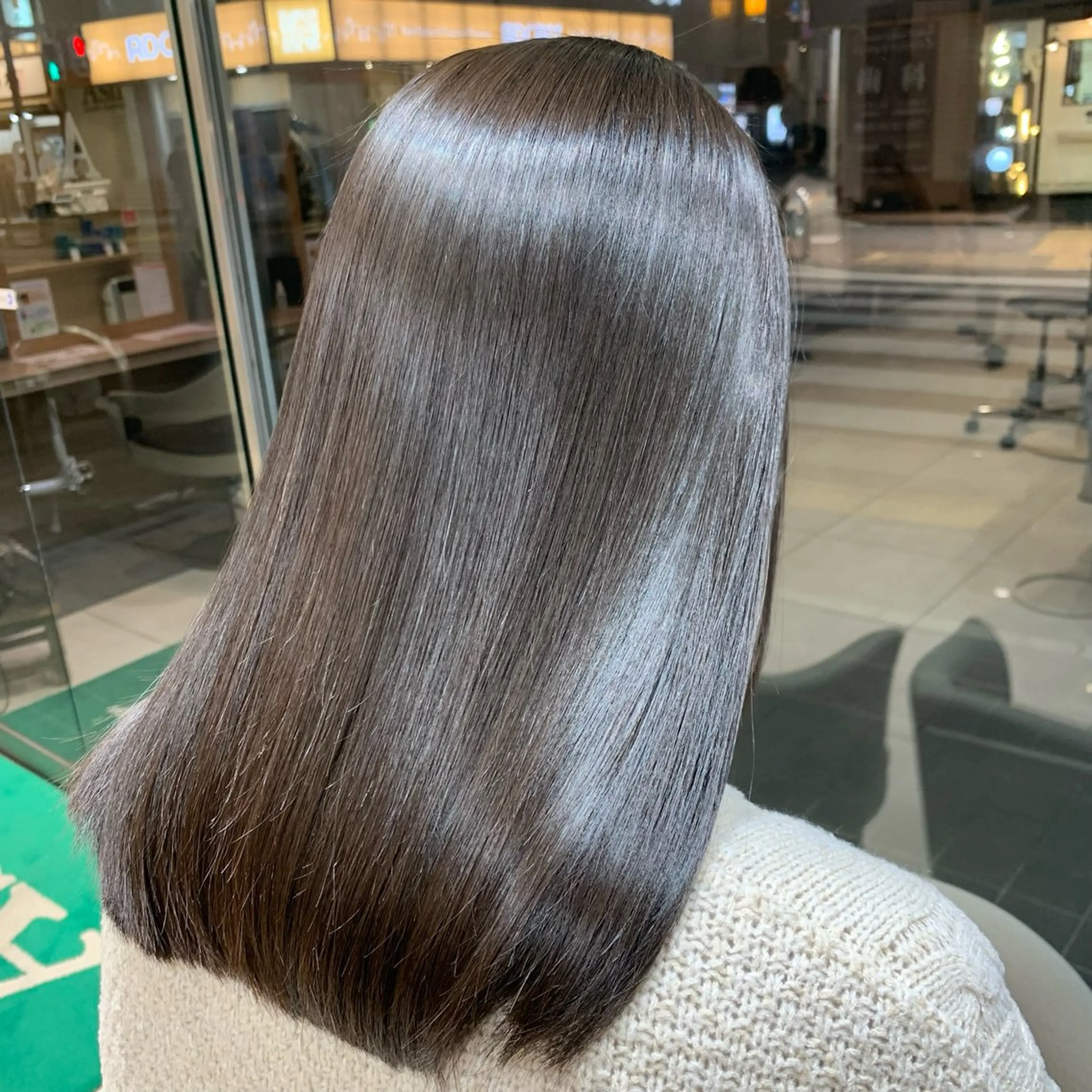 セミロング 縮毛矯正 縮毛矯正 髪質改善/白髪ぼかし /ブリーチ/ヨナミネのヘアスタイル