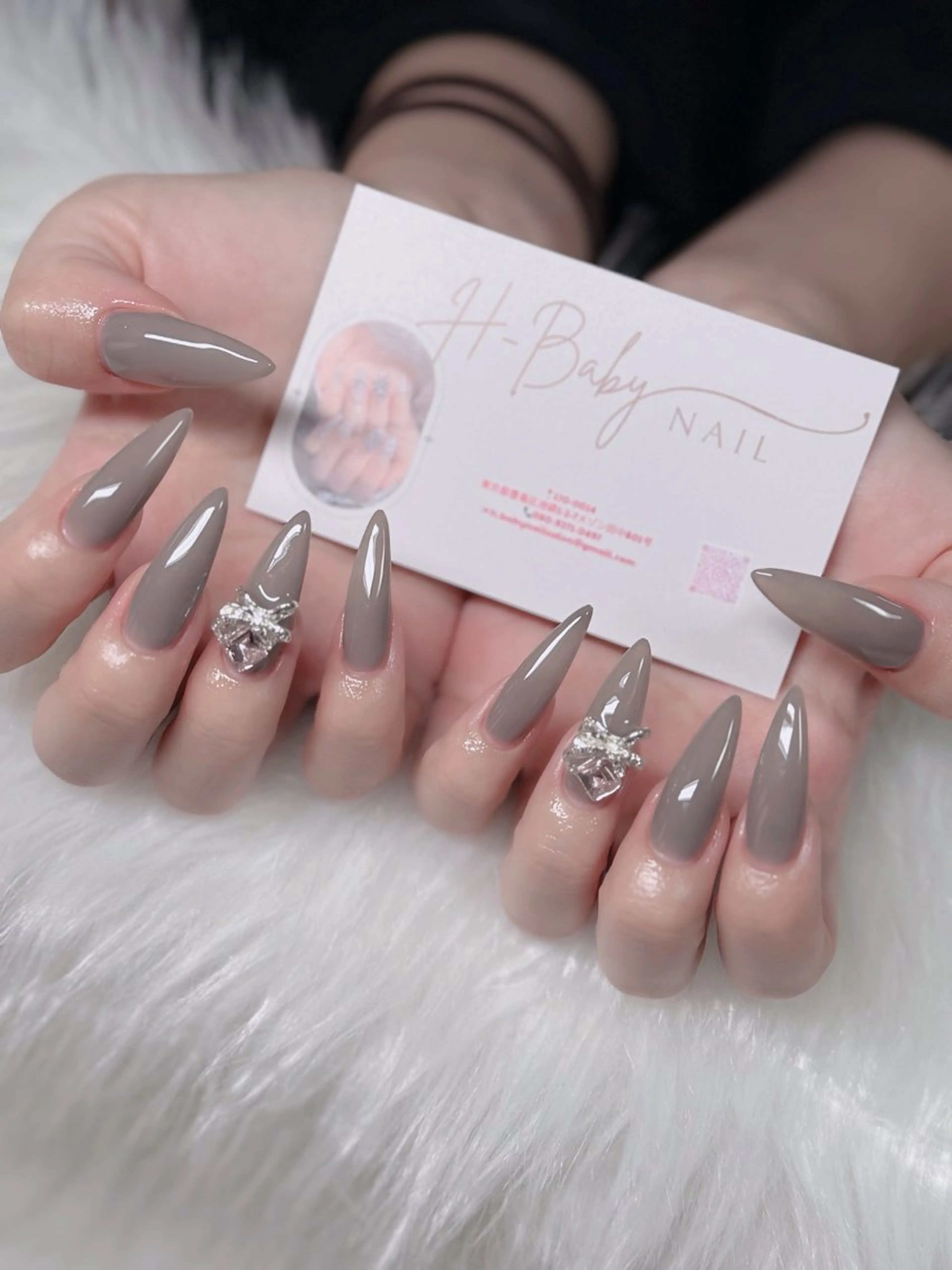 ネイル オーロラネイル フレンチネイル ジェルネイル ハロウィン キラキラネイル H.baby Nail Salonのネイルデザイン