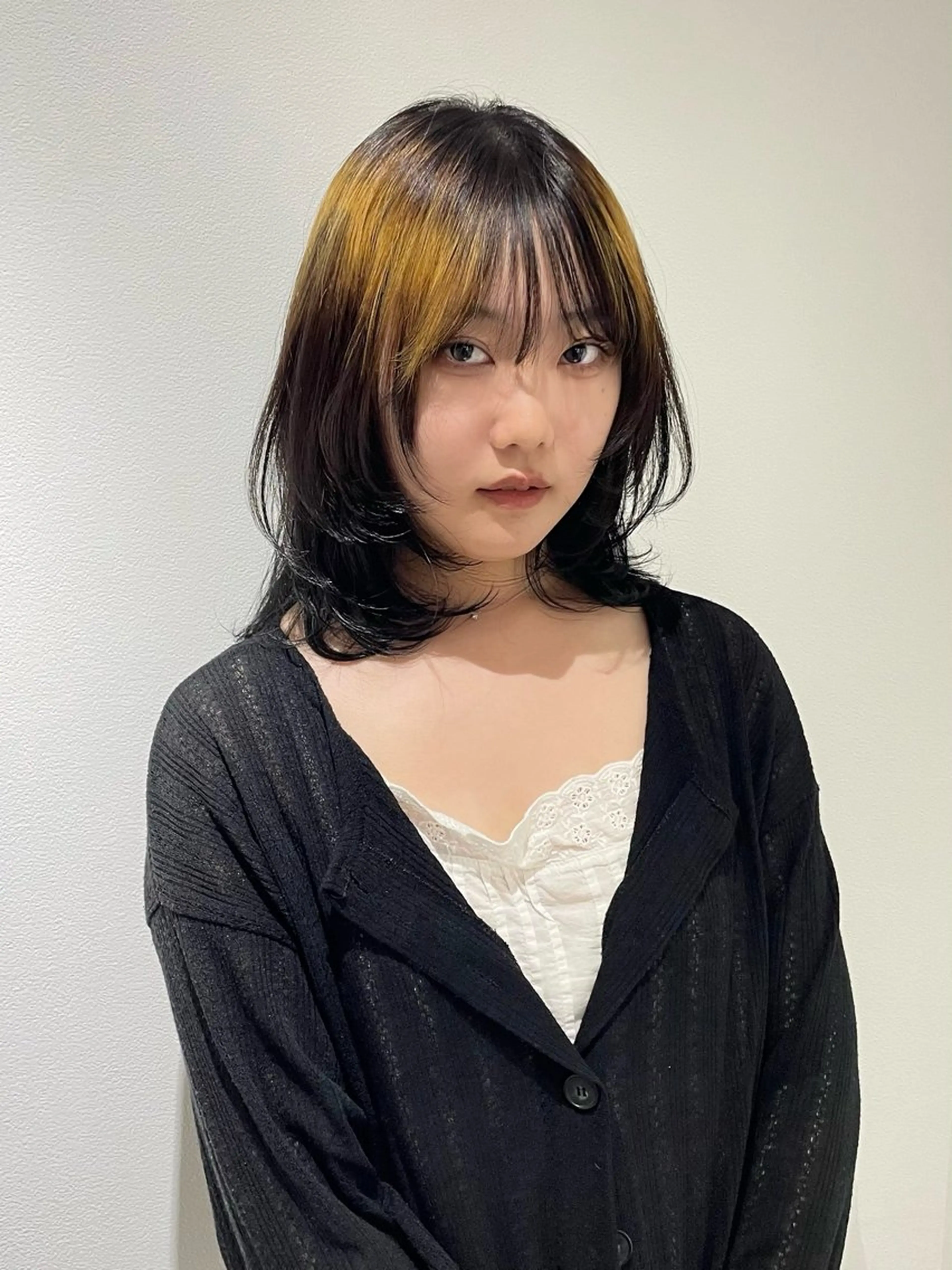 カラー ブリーチ ケアブリーチ デザインカラー ハイトーンカラー lin.ブリーチ デザインカラーのヘアスタイル