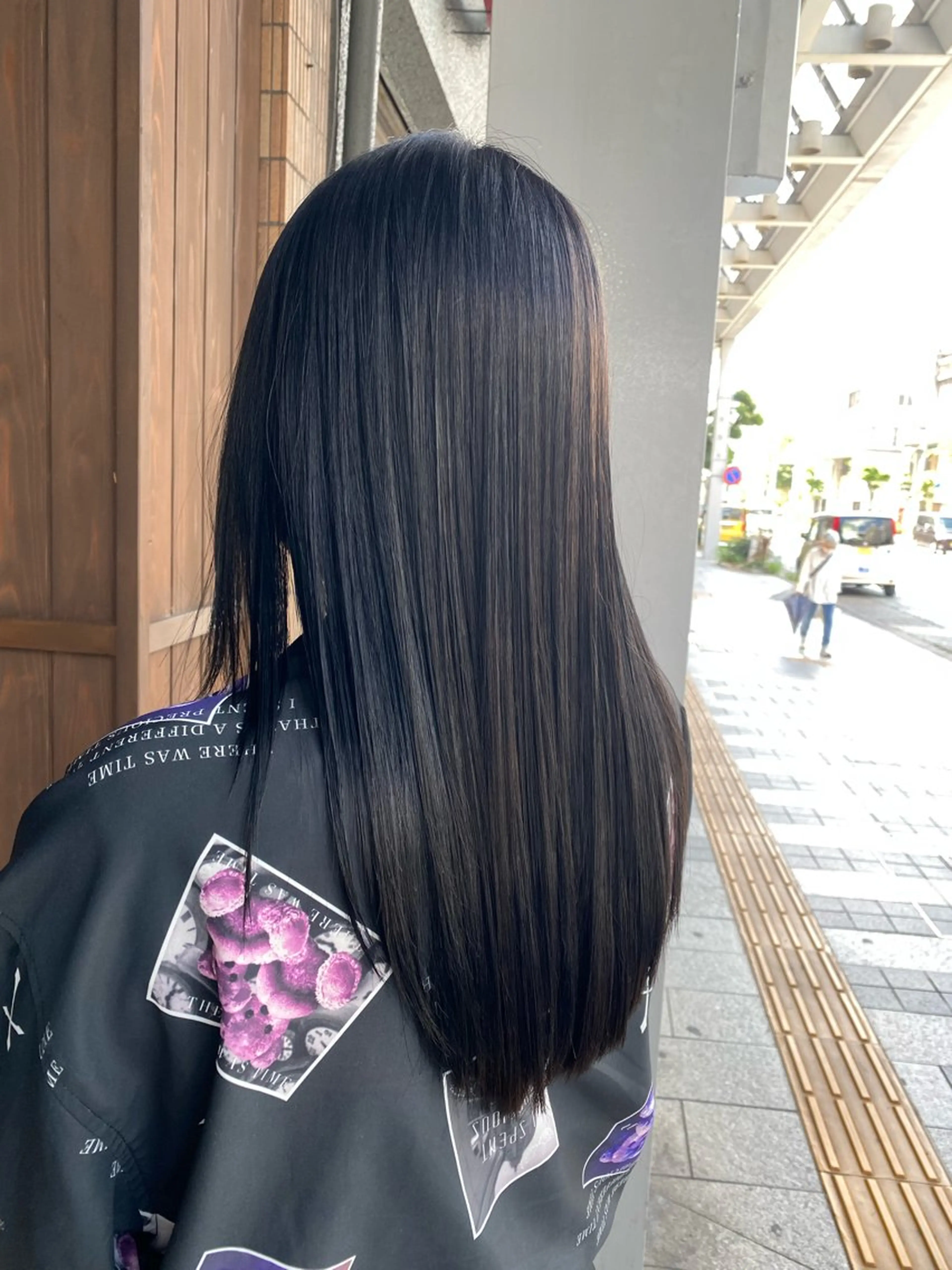 ミニモ学割 カット＋黒染めカラーの写真