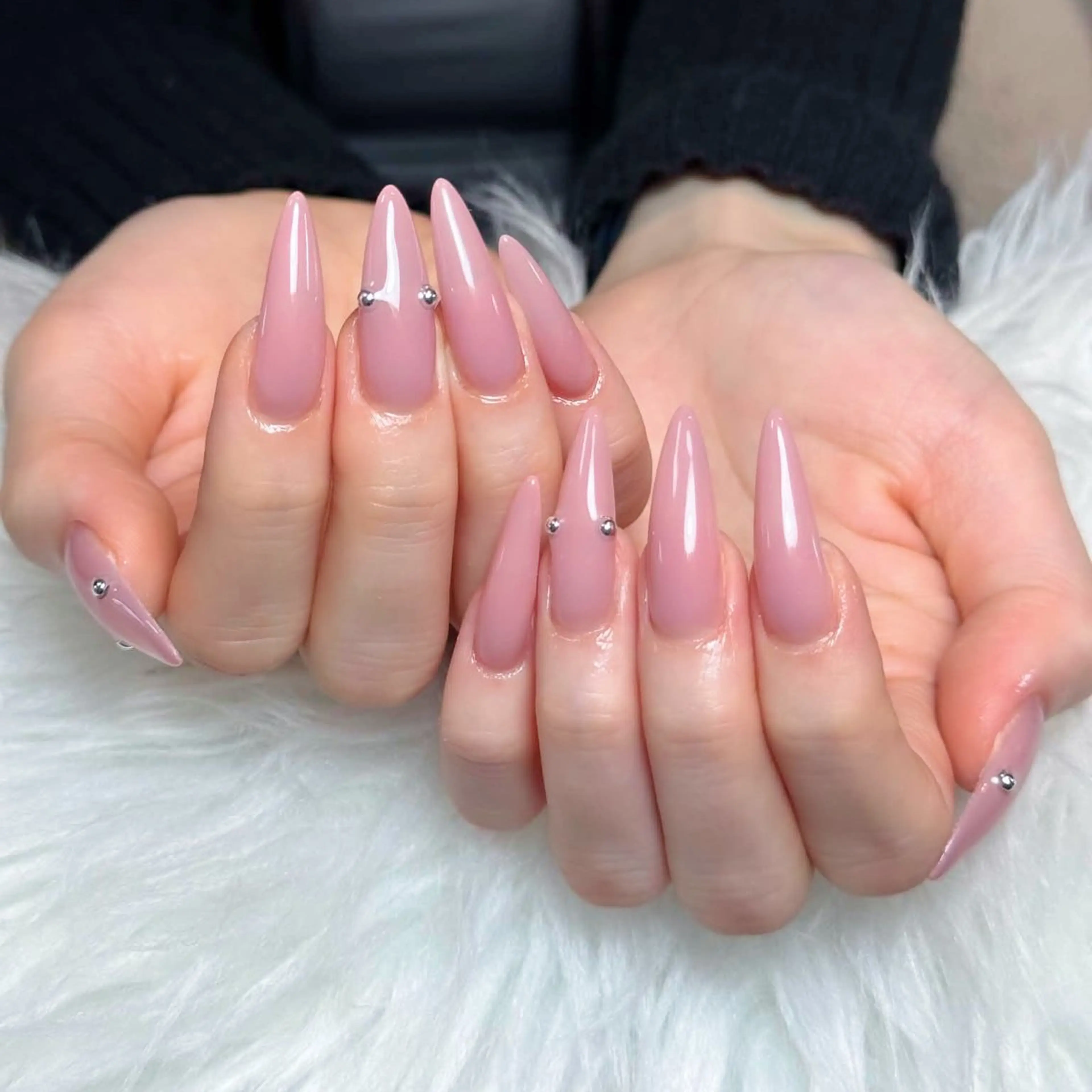 ネイル チークネイル ドット フレンチネイル グラデーション ハート ハンドネイル Julli NailStudioのネイルデザイン