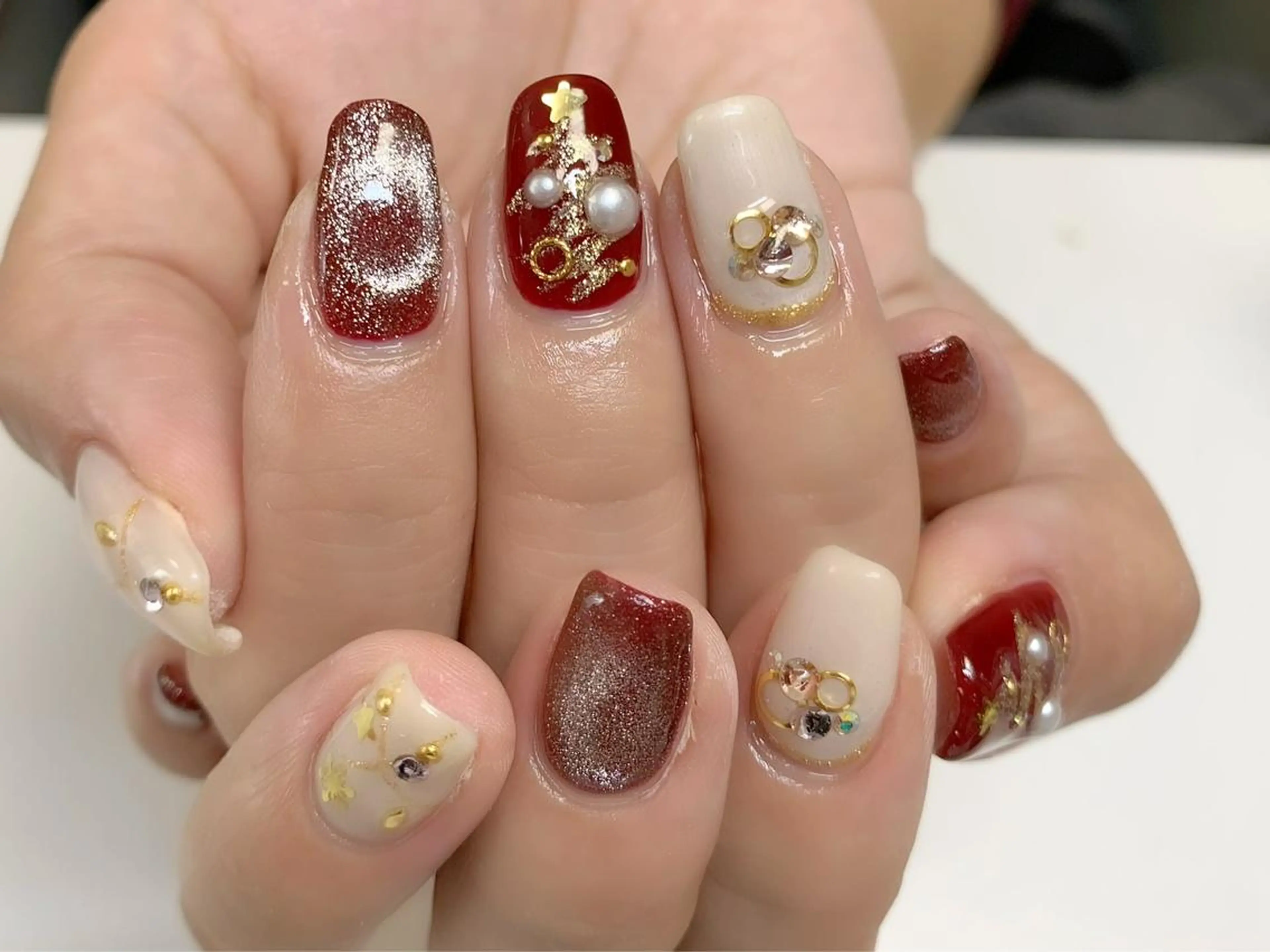 ネイル 冬ネイル クリスマス ハンドネイル Viva Joieのネイルデザイン