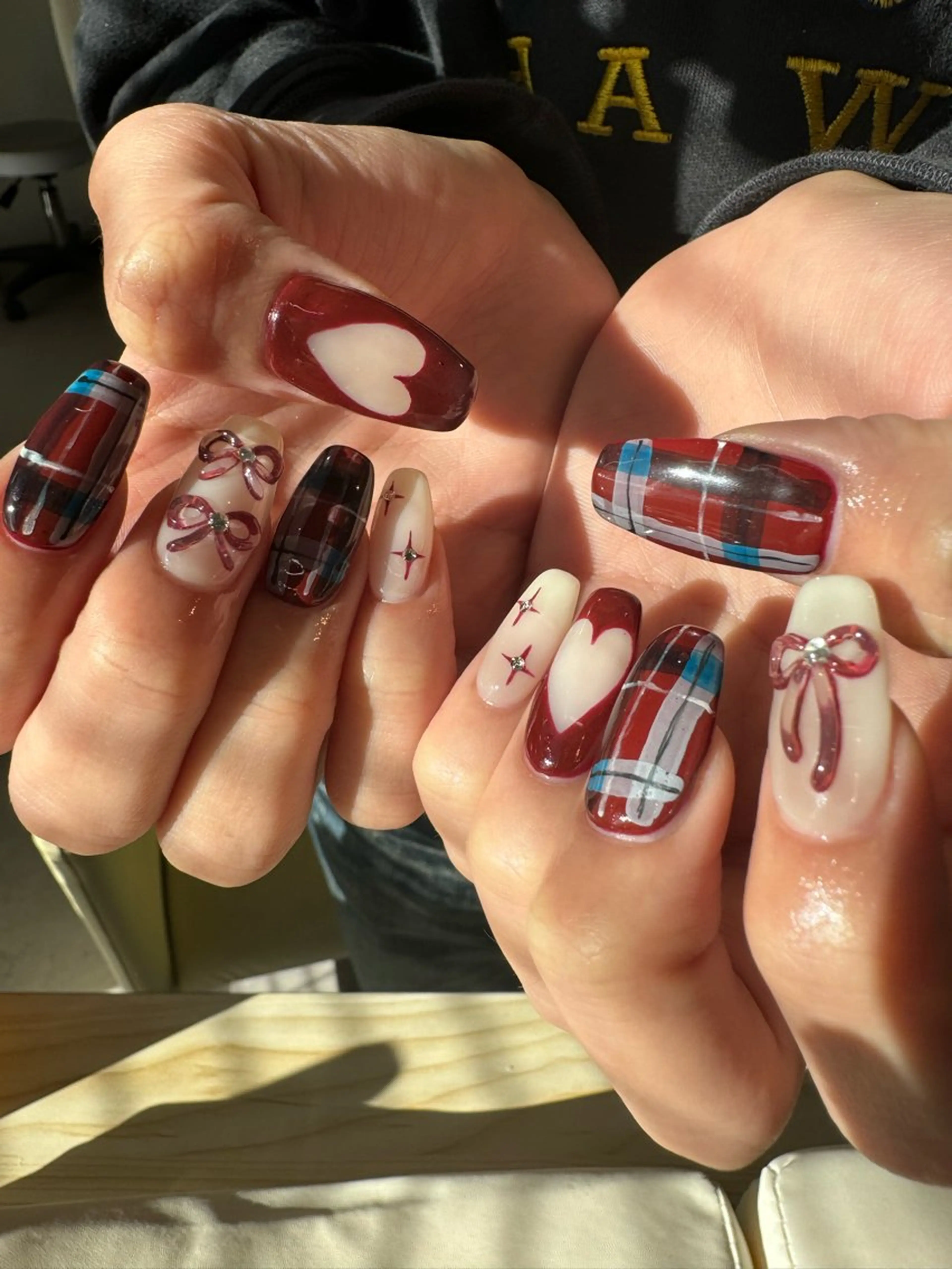 ネイル ハンドネイル AOI✩⡱ 。のネイルデザイン