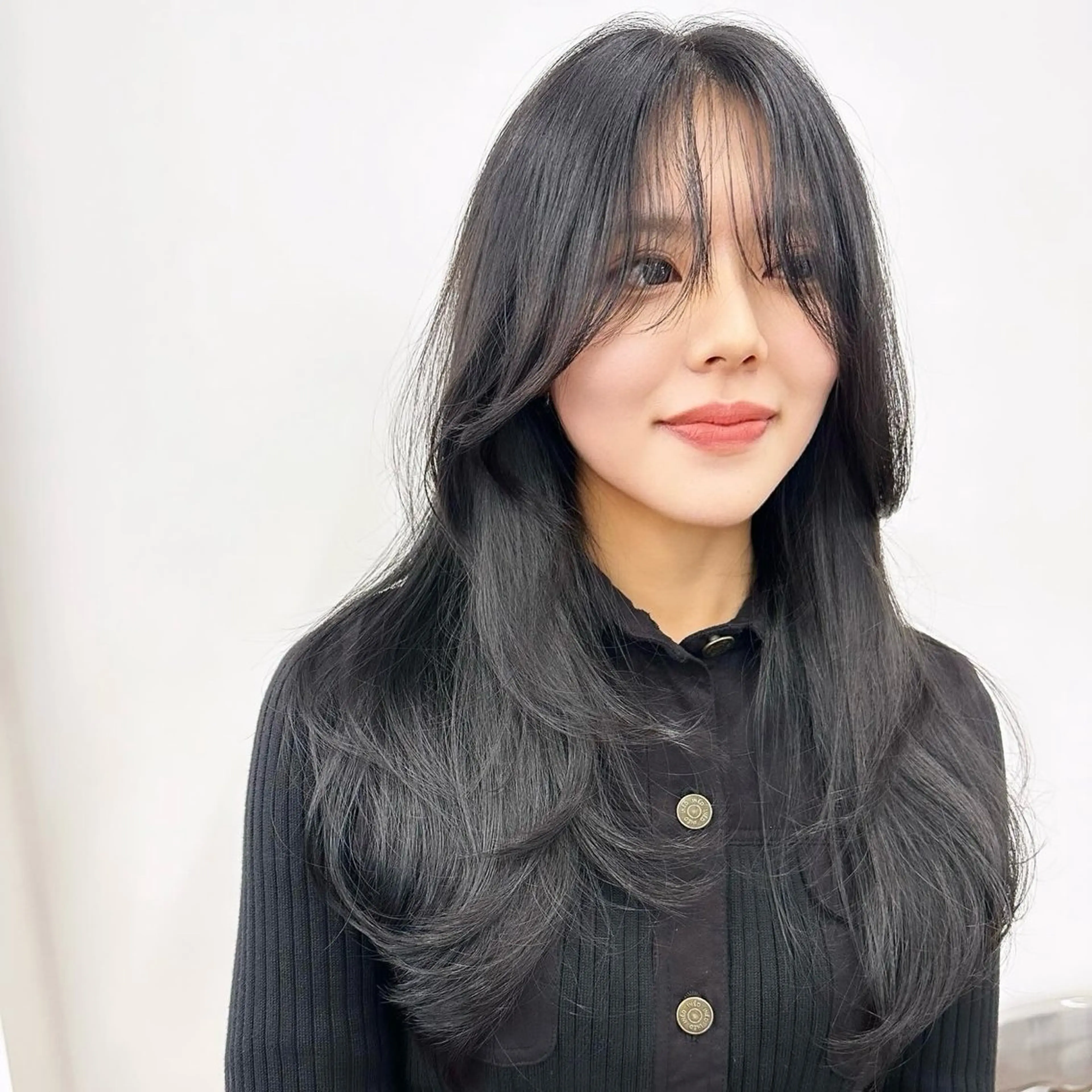 セミロング カラー カット ヘアカラー トリートメント 韓国風×透明感カラー 髪質改善オタベシンヤのヘアスタイル