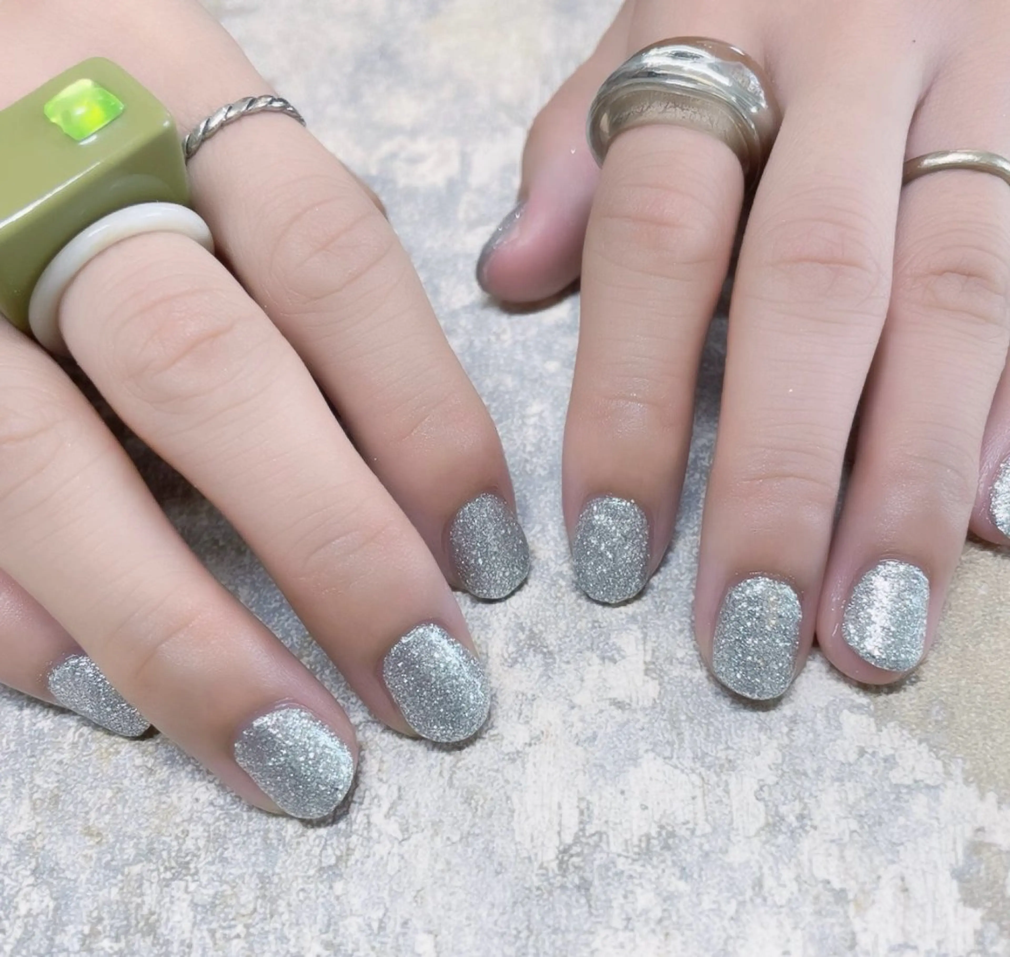 ネイル ワンカラーネイル シルバー ricco risaiaのネイルデザイン