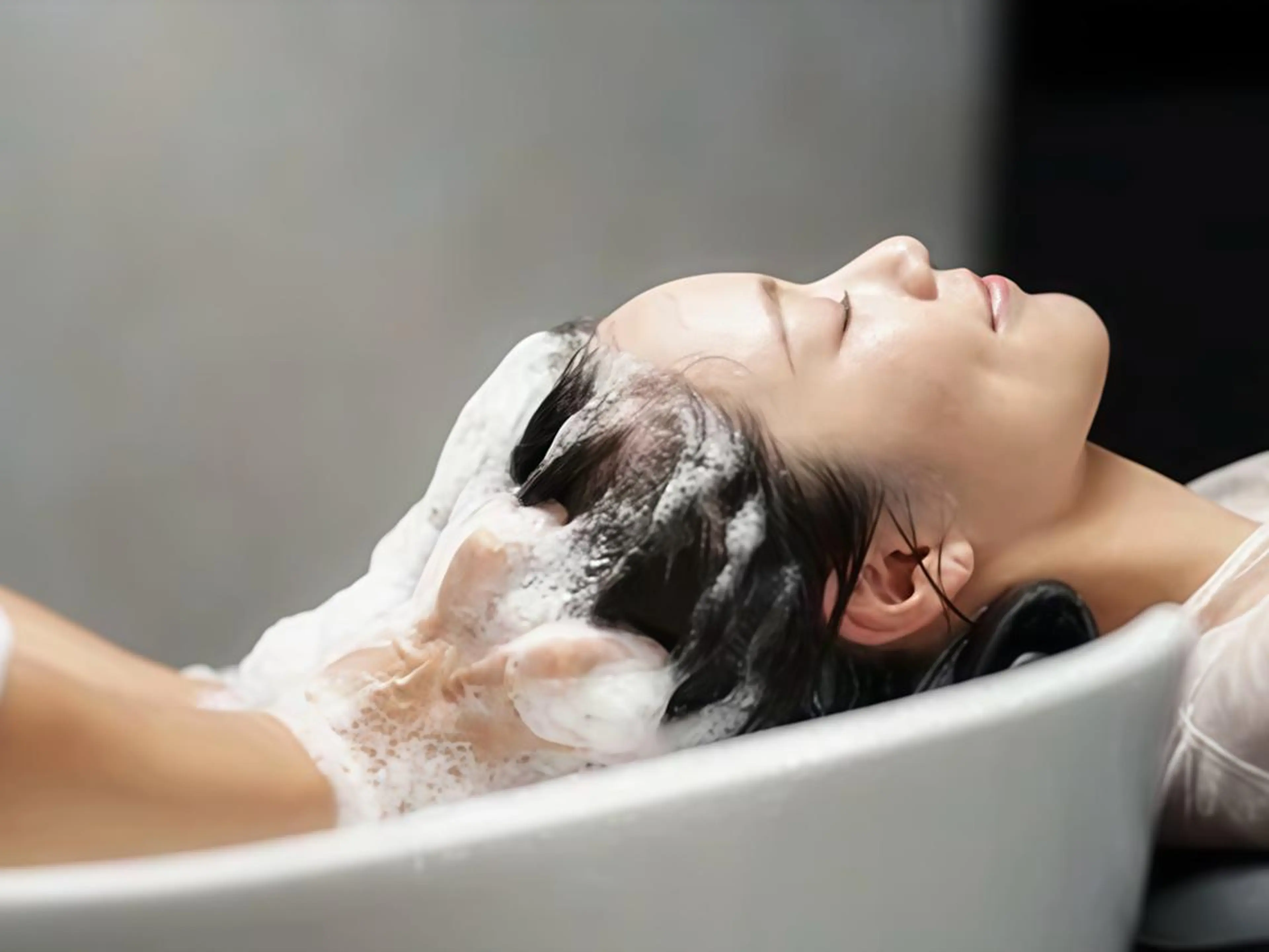 ミディアム カラー ヘアカラー 白髪染め専門店 Recolor京橋店のヘアスタイル