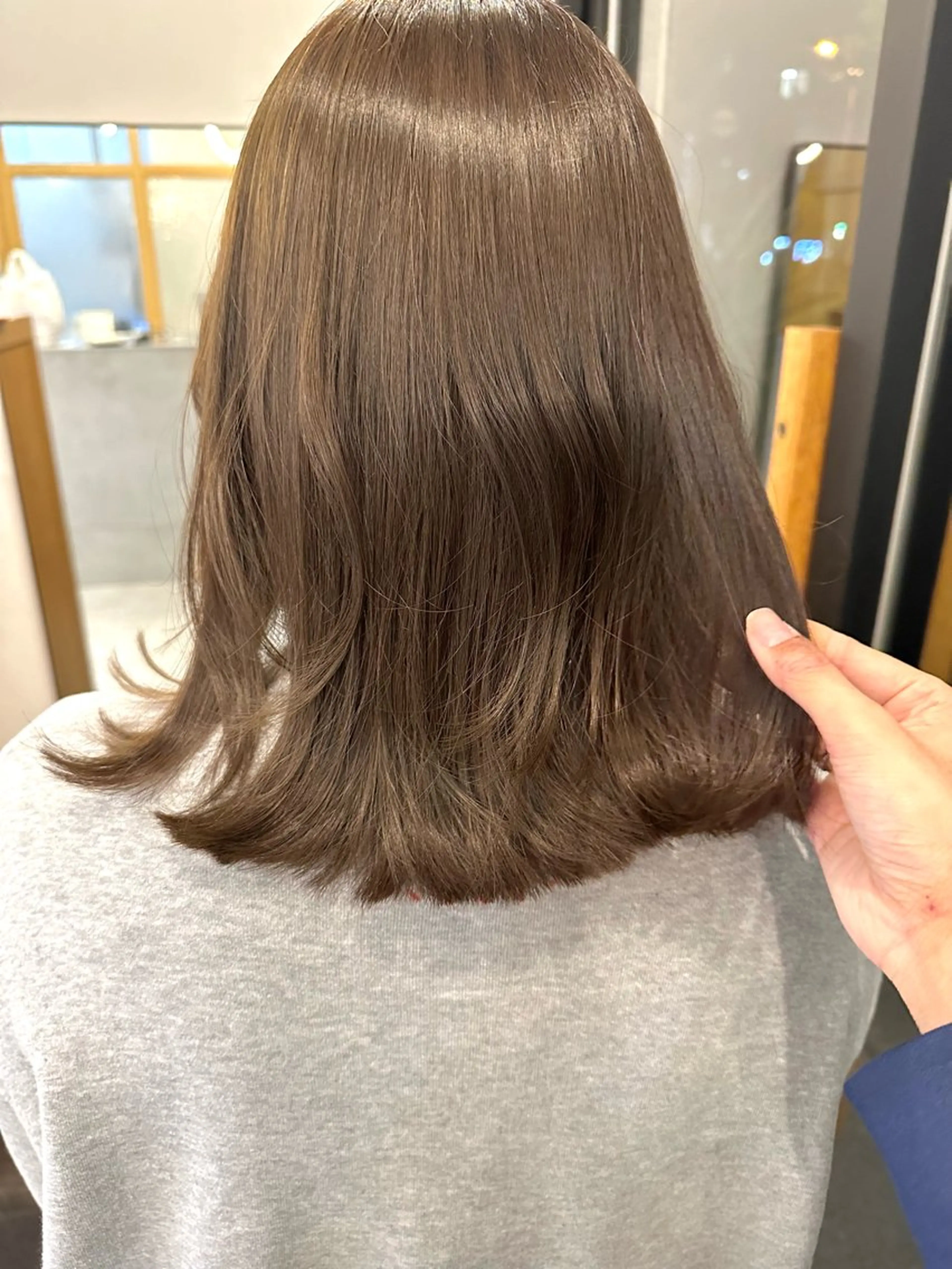 ミディアム カラー カット ヘアカラー トリートメント 杉本 沙羅のヘアスタイル