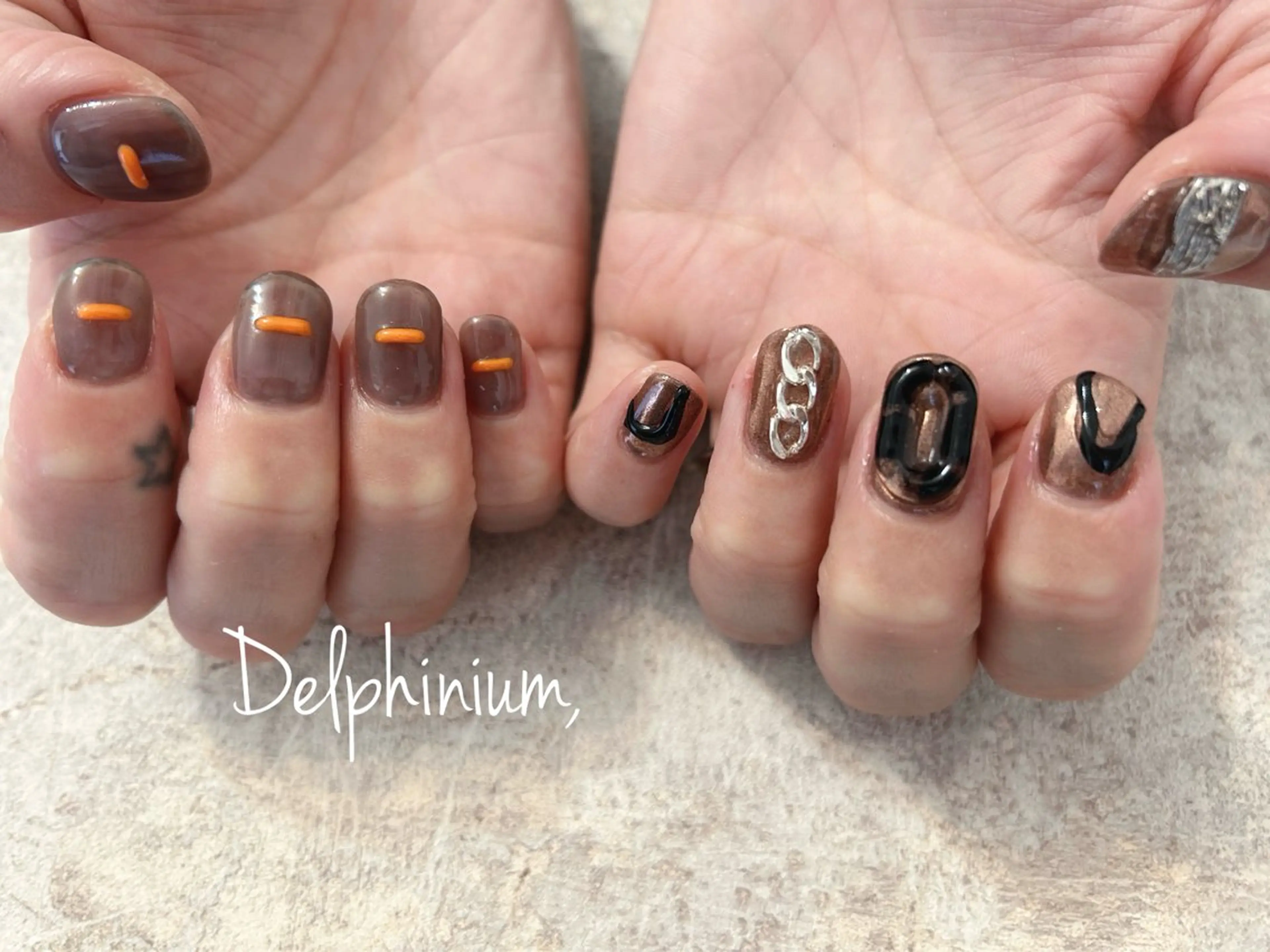 ネイル ニュアンスネイル ショートネイル ハンドネイル 岡本 友恵のネイルデザイン