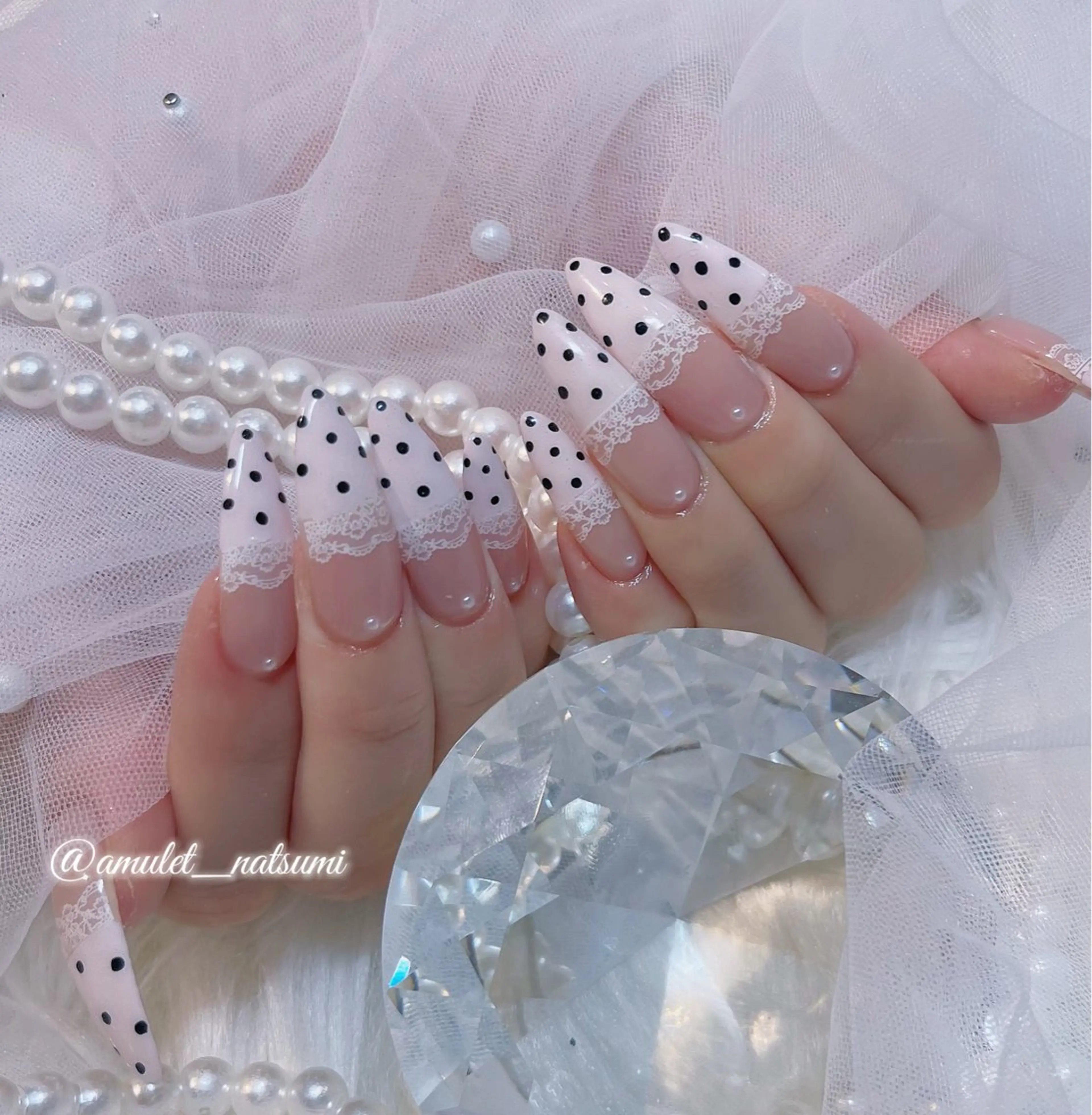 ネイル ドット レース amuletnail natsumiのネイルデザイン