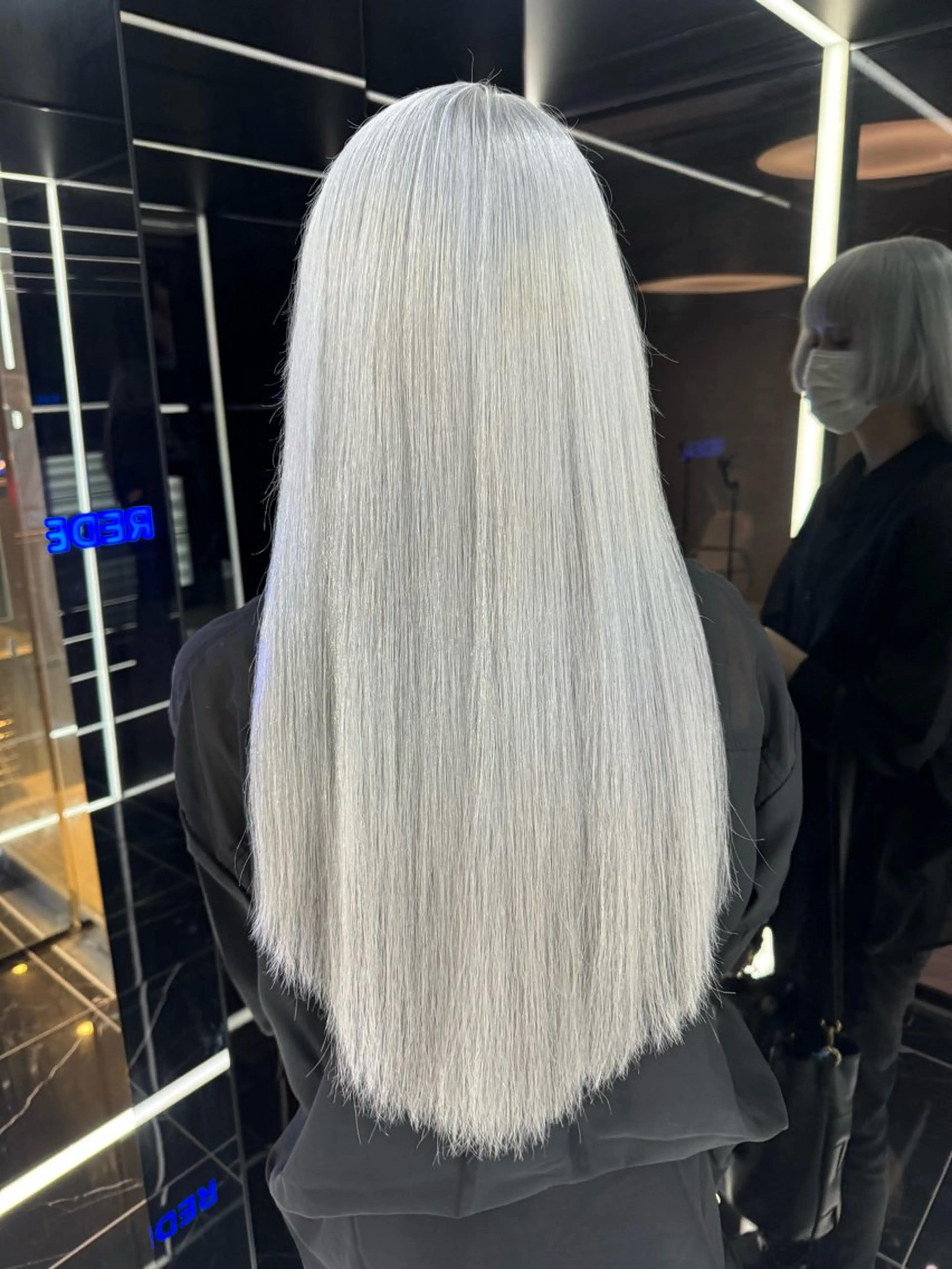 ロング カラー りょうへい/ 全頭ブリーチ/渋谷のヘアスタイル