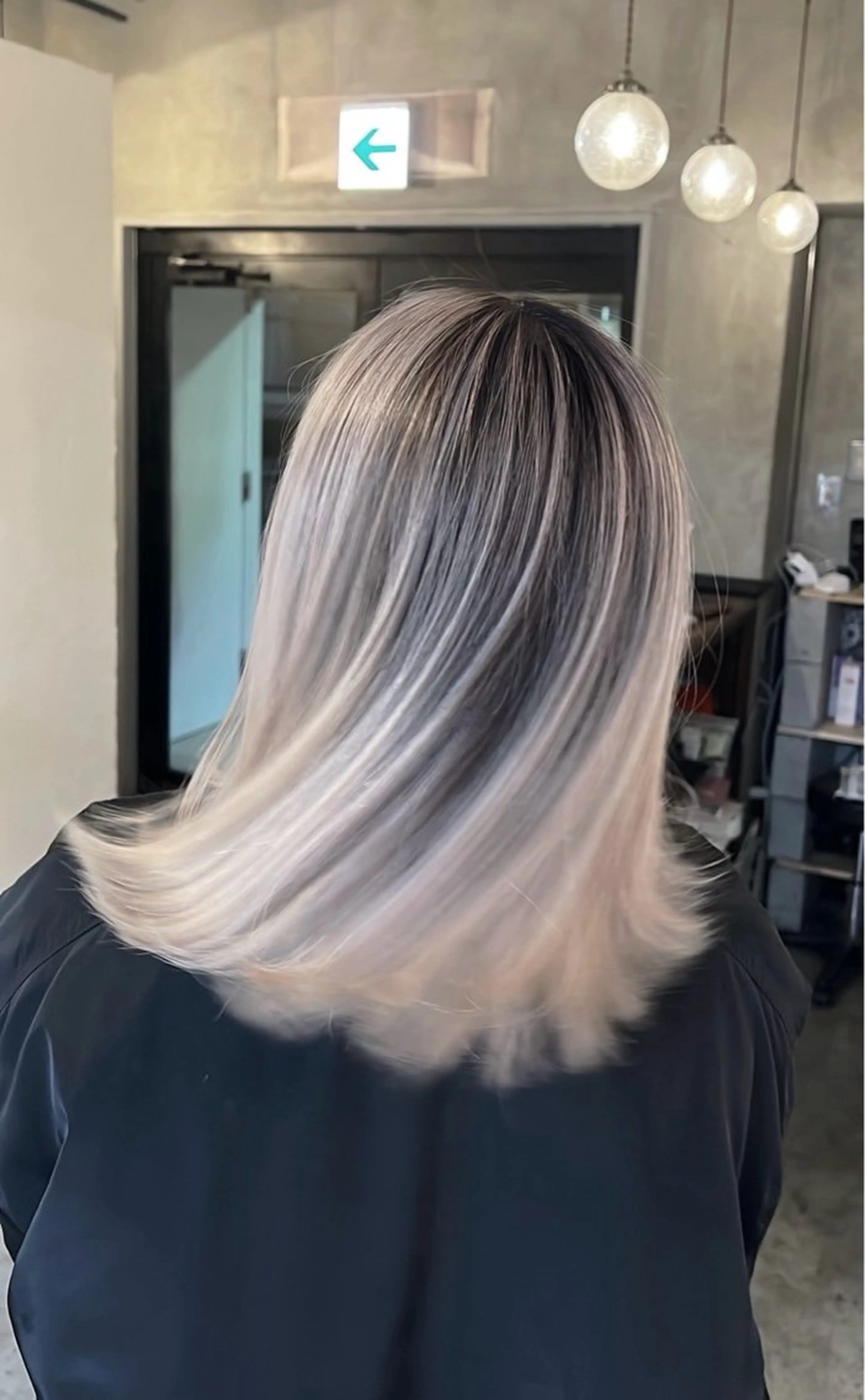 ショート カラー バレイヤージュ グレージュ レイヤーカット ヘアカラー トリートメント ROBIN所属・指名数No.1 /NAOYAのヘアスタイル