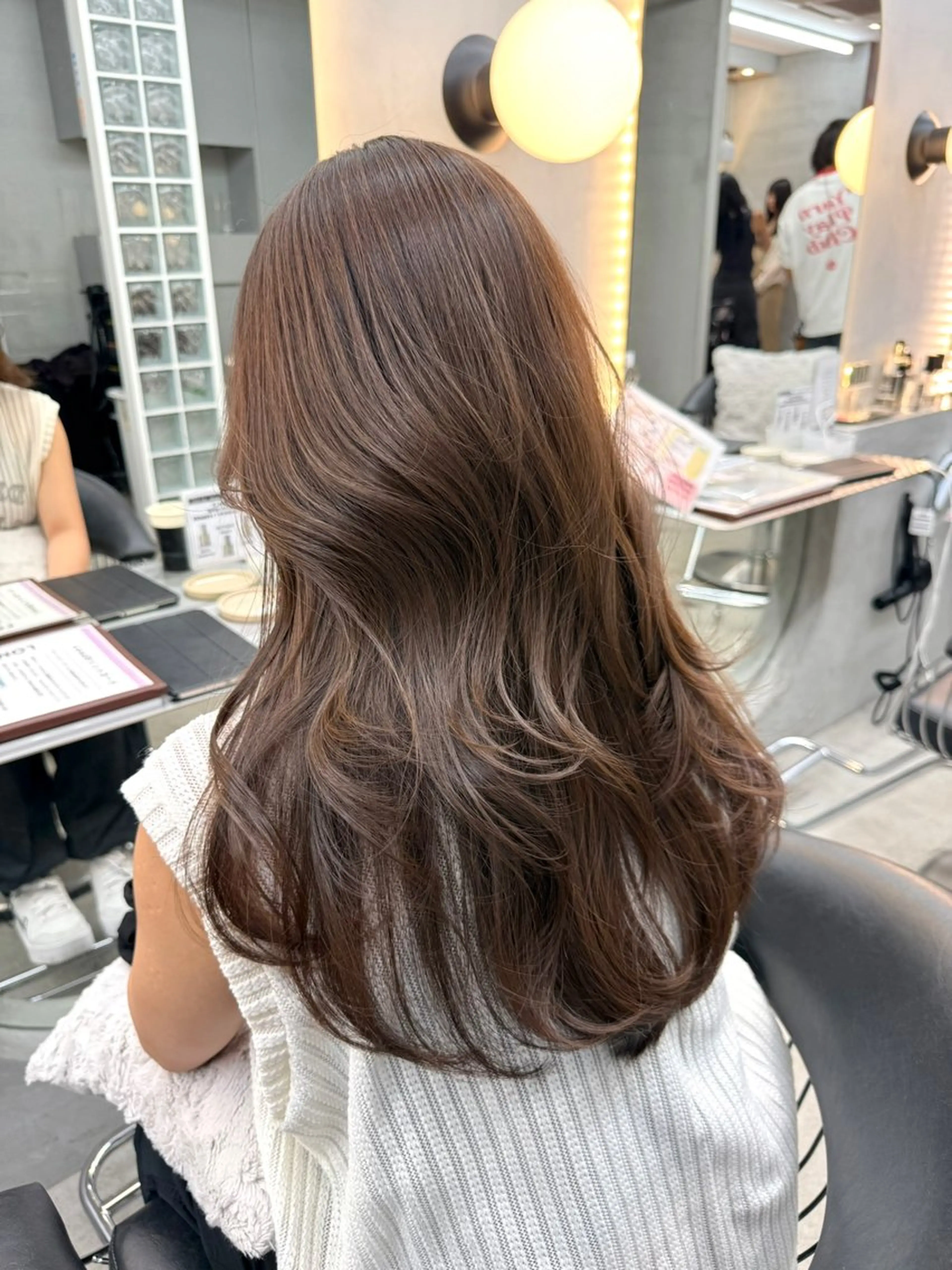 セミロング カット ヘアカラー トリートメント 顔周り/ブリーチなし /縮毛矯正🫧伊勢のヘアスタイル