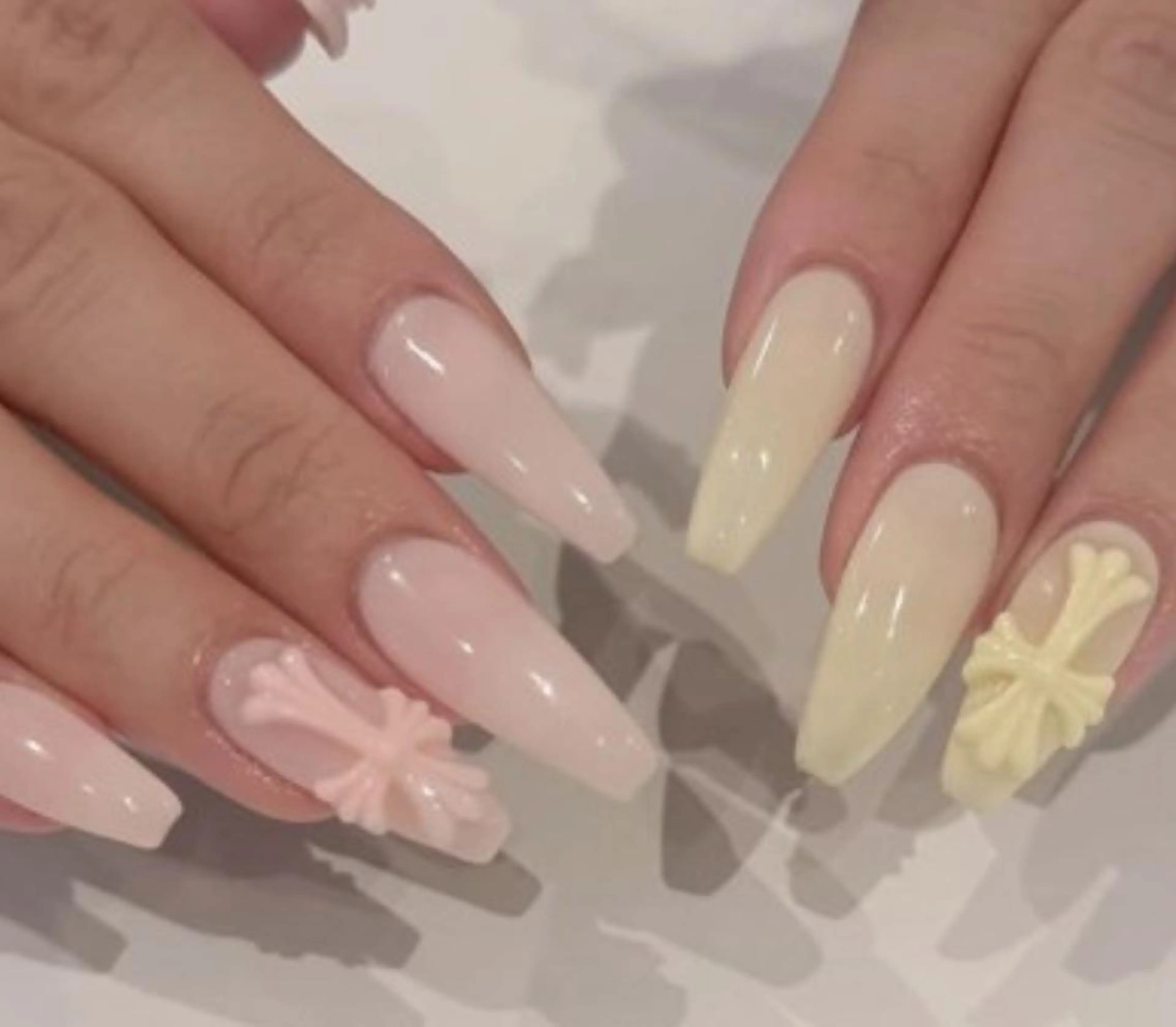 ネイル ハンドネイル ハンドケア Lumina Nail💕のネイルデザイン