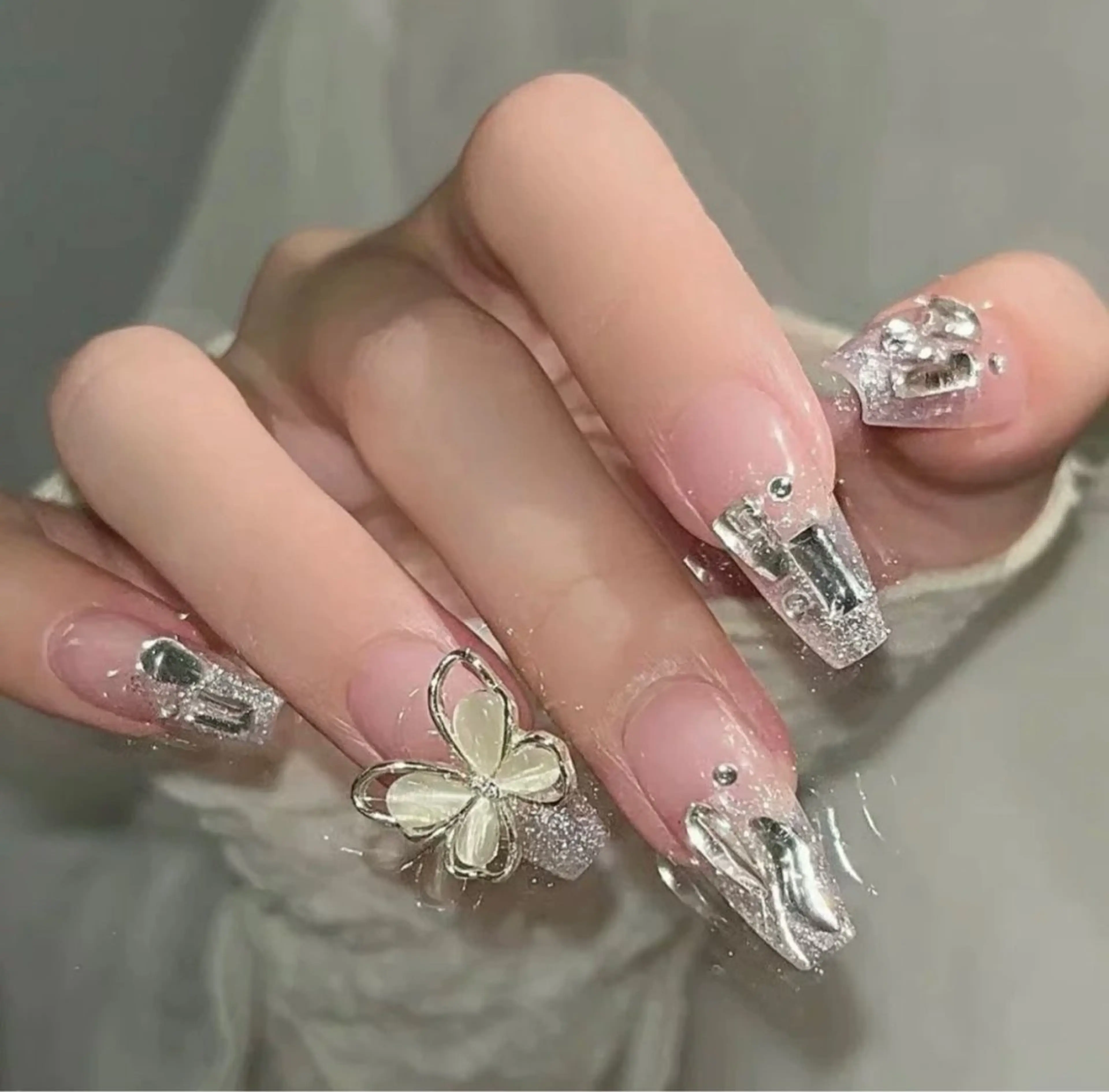 ネイル C ✨Mのネイルデザイン