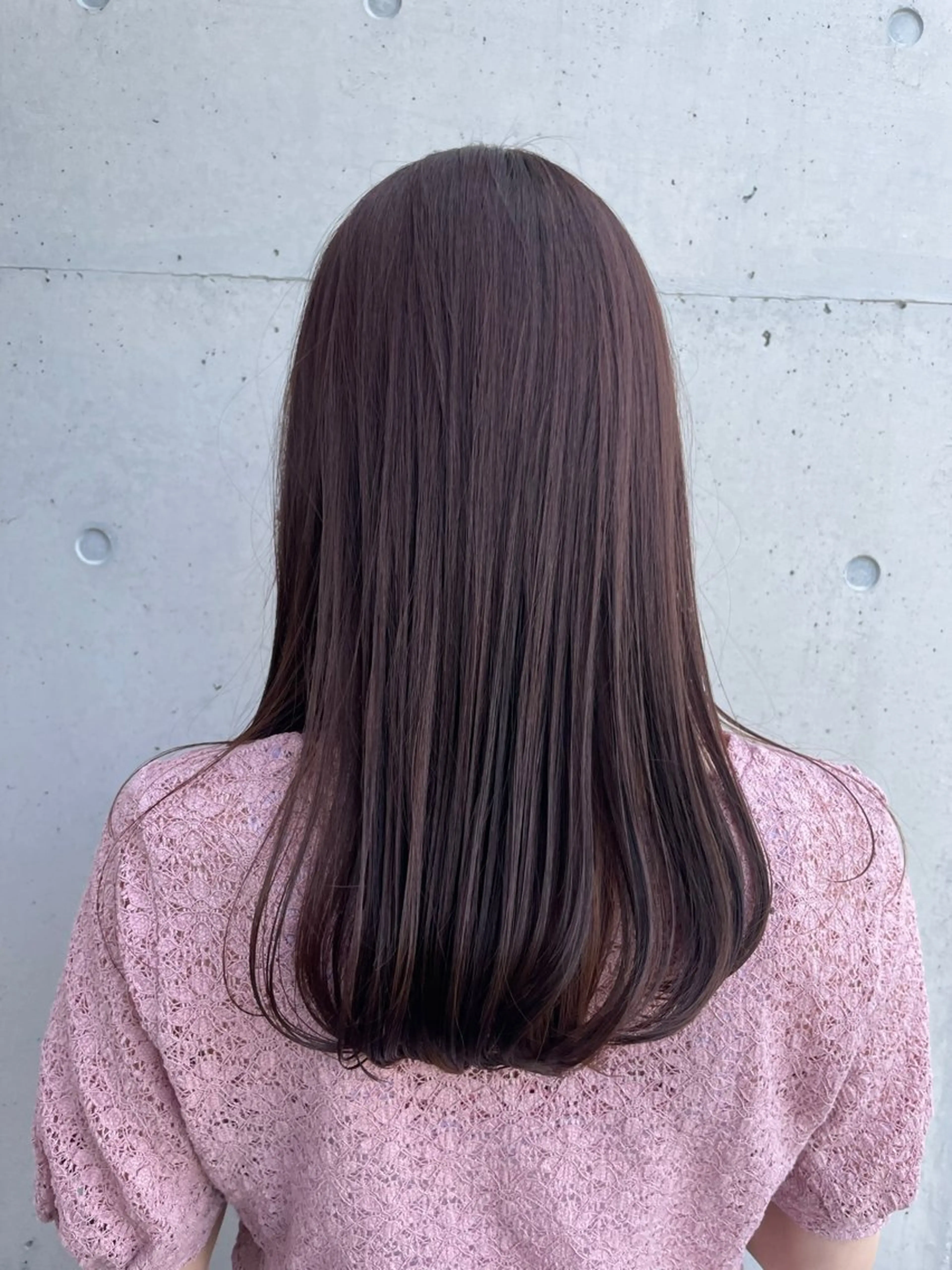 ミディアム カラー 秋元 菜摘のヘアスタイル