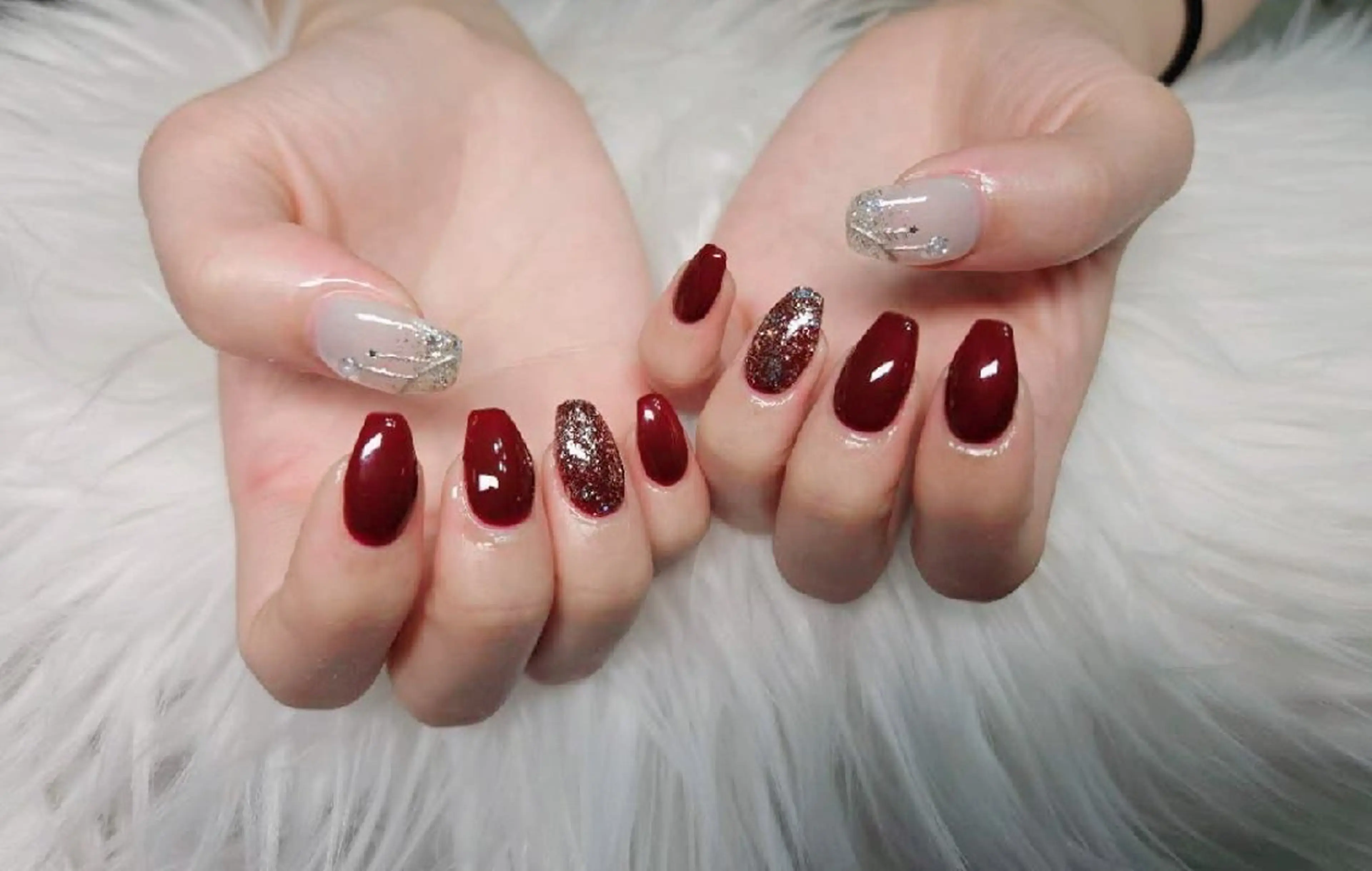 ネイル ジェルネイル パラジェル 赤色 ハンドネイル ハンドケア Beaubie nailサロンのネイルデザイン