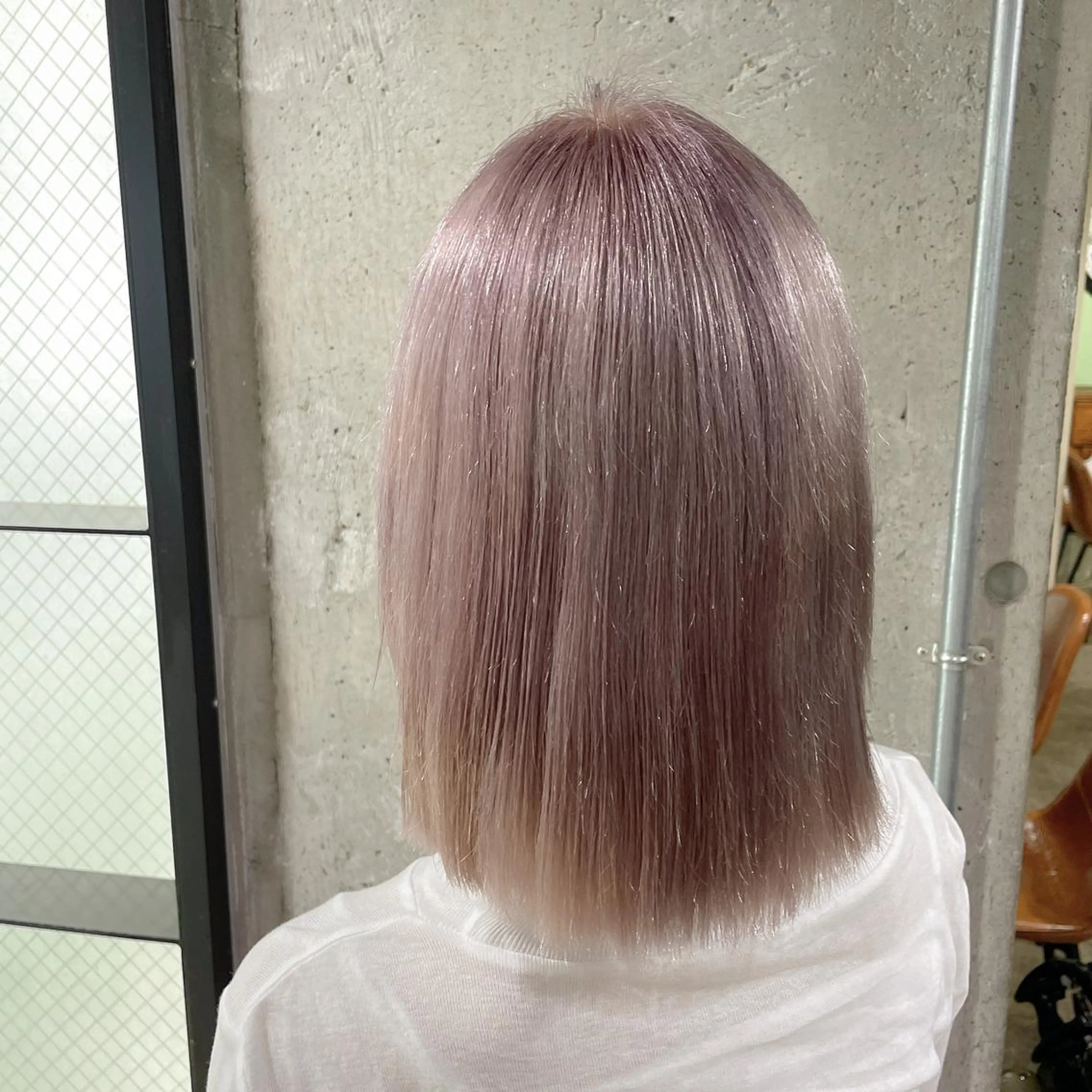 ミディアム カラー ブリーチ ラベンダーカラー ヘアカラー 🕊miki モテ髪🫧のヘアスタイル