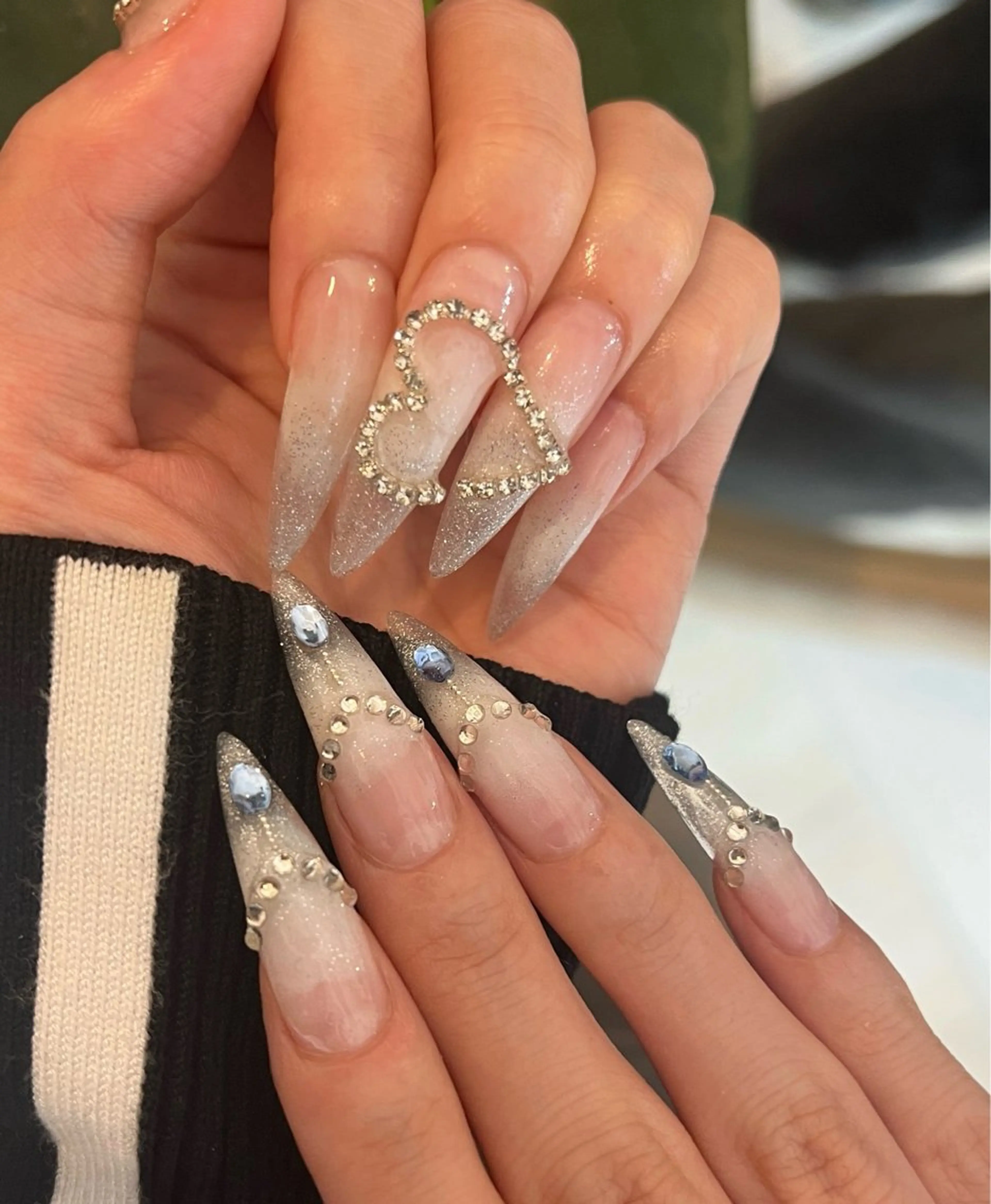 ネイル 長さ出し フレンチネイル 韓国ネイル レース マグネットネイル ハンドネイル 波 なみのネイルデザイン