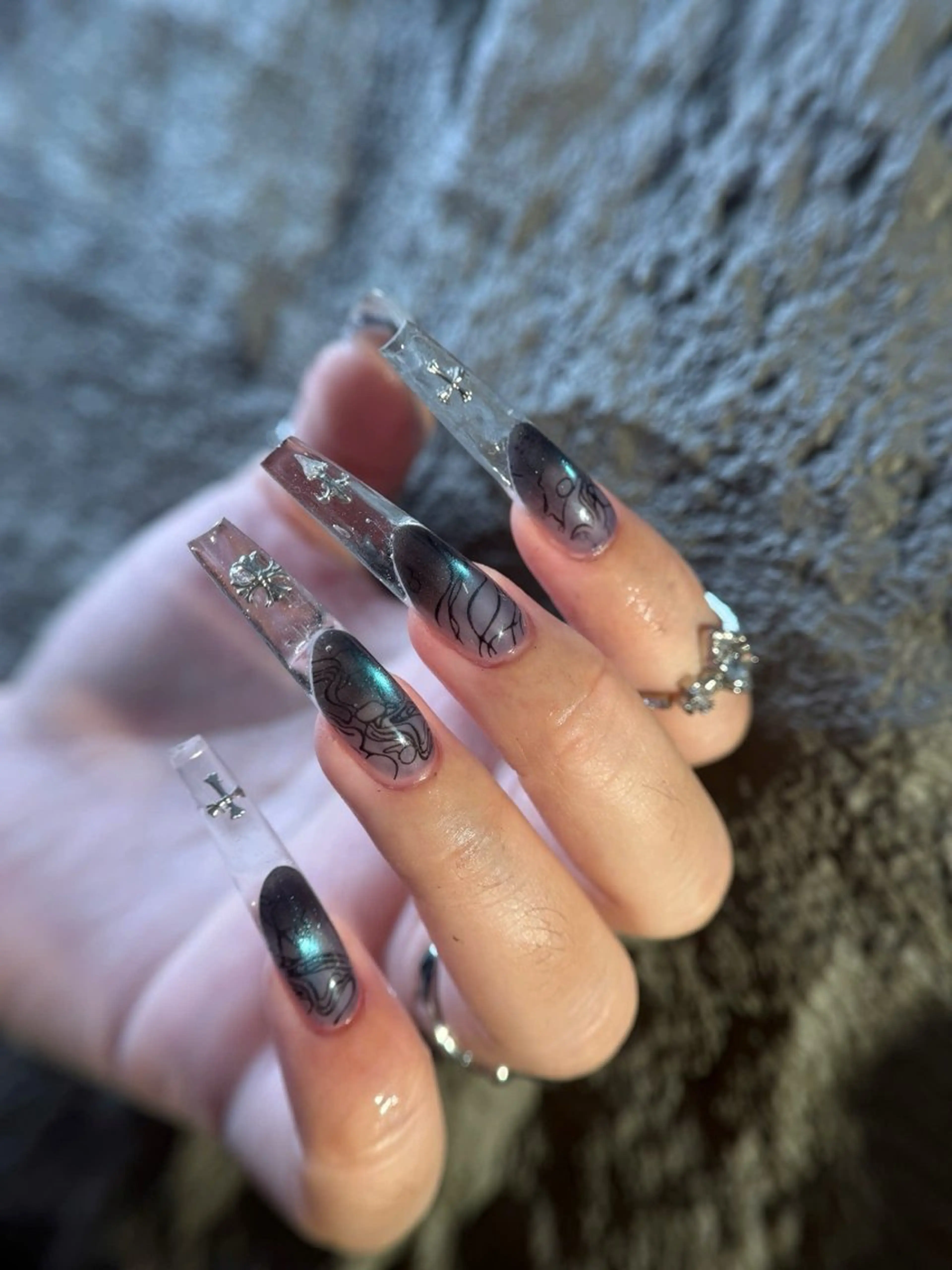 ロング ティキ Pono Nailsのネイルデザイン