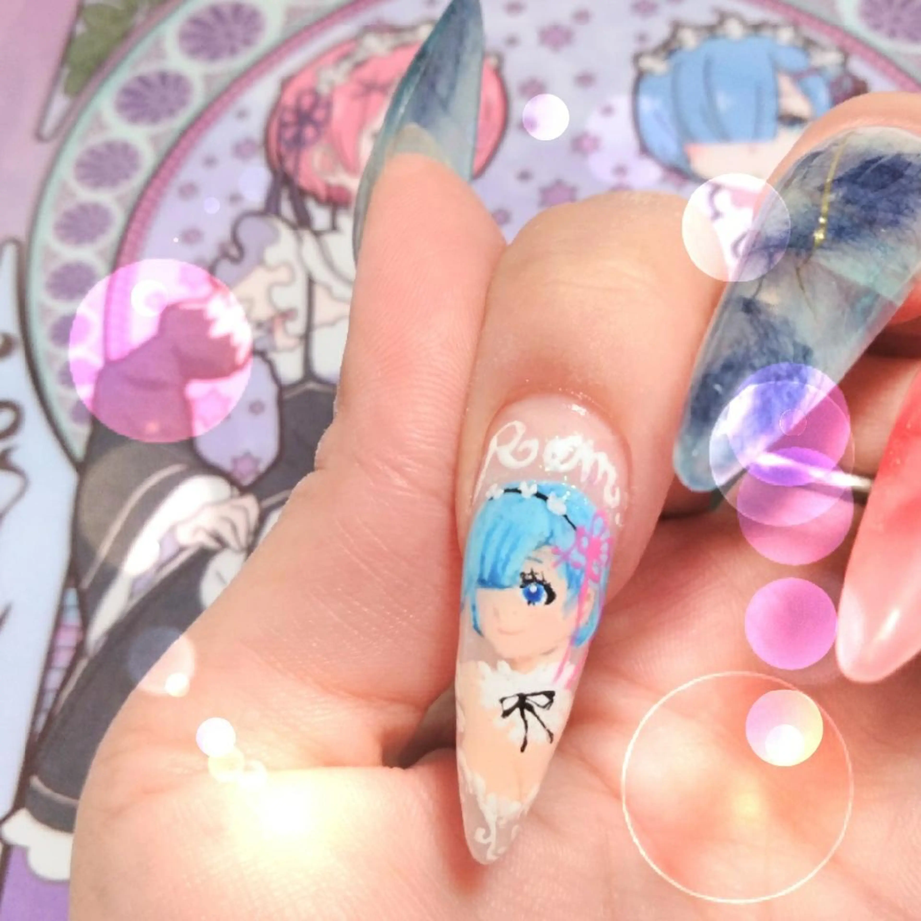 ネイル エステとネイル ローズコンフォートのネイルデザイン