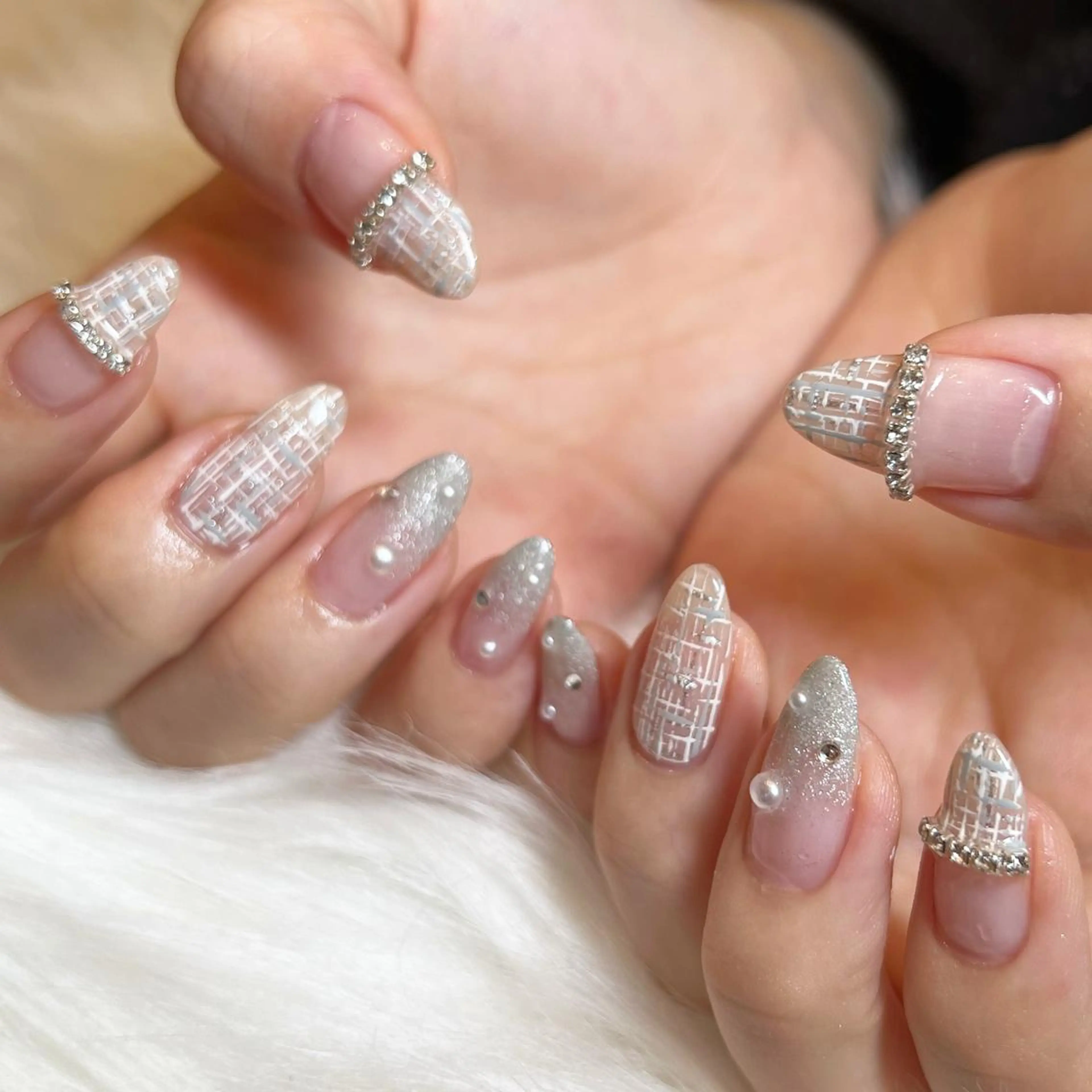 ネイル ツイードネイル 冬ネイル クリスマス 藤本 楓のネイルデザイン