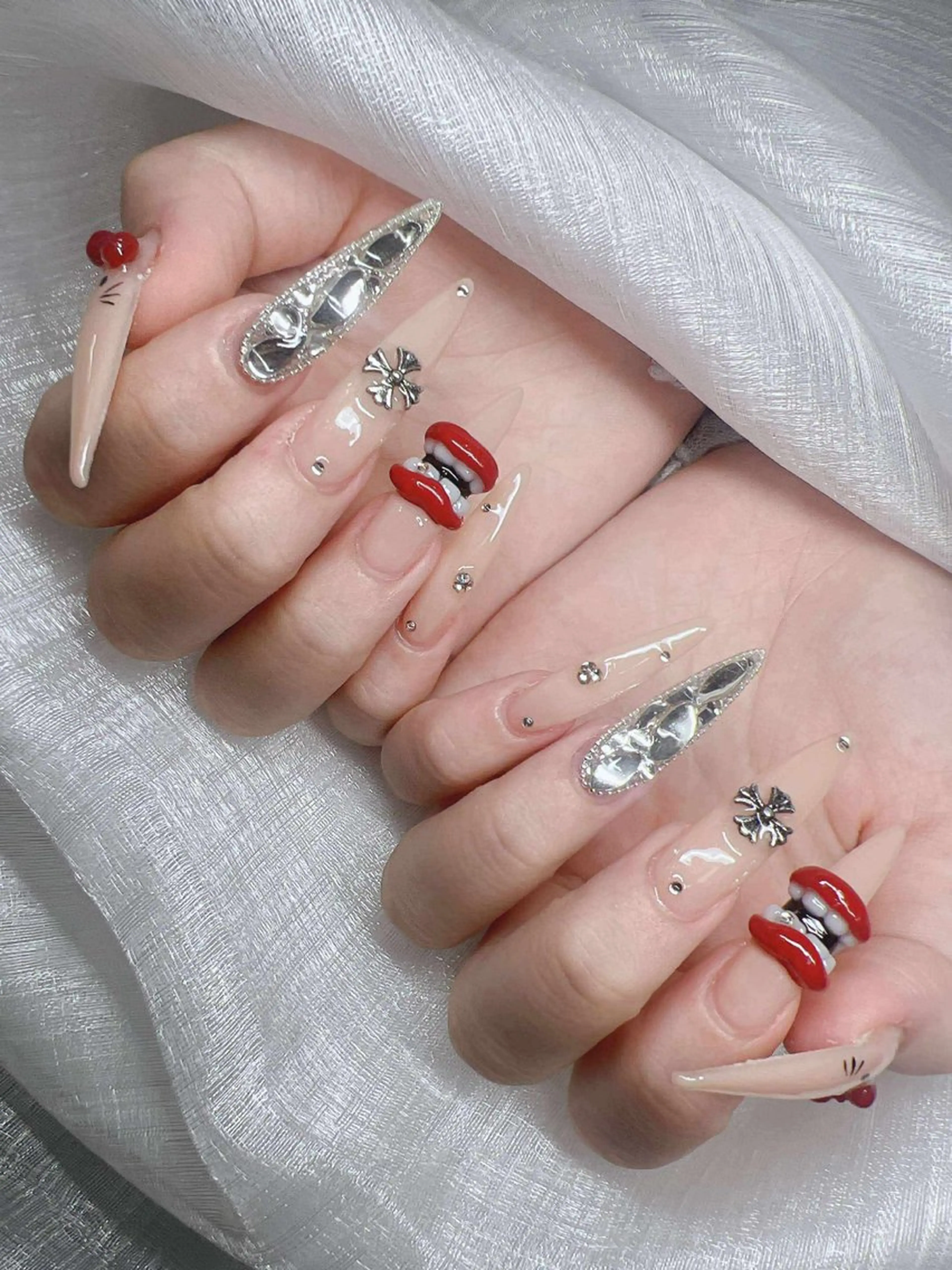 ネイル 長さ出し グラデーション 卒業式 キラキラネイル マグネットネイル ハンドネイル Lee Nailsのネイルデザイン