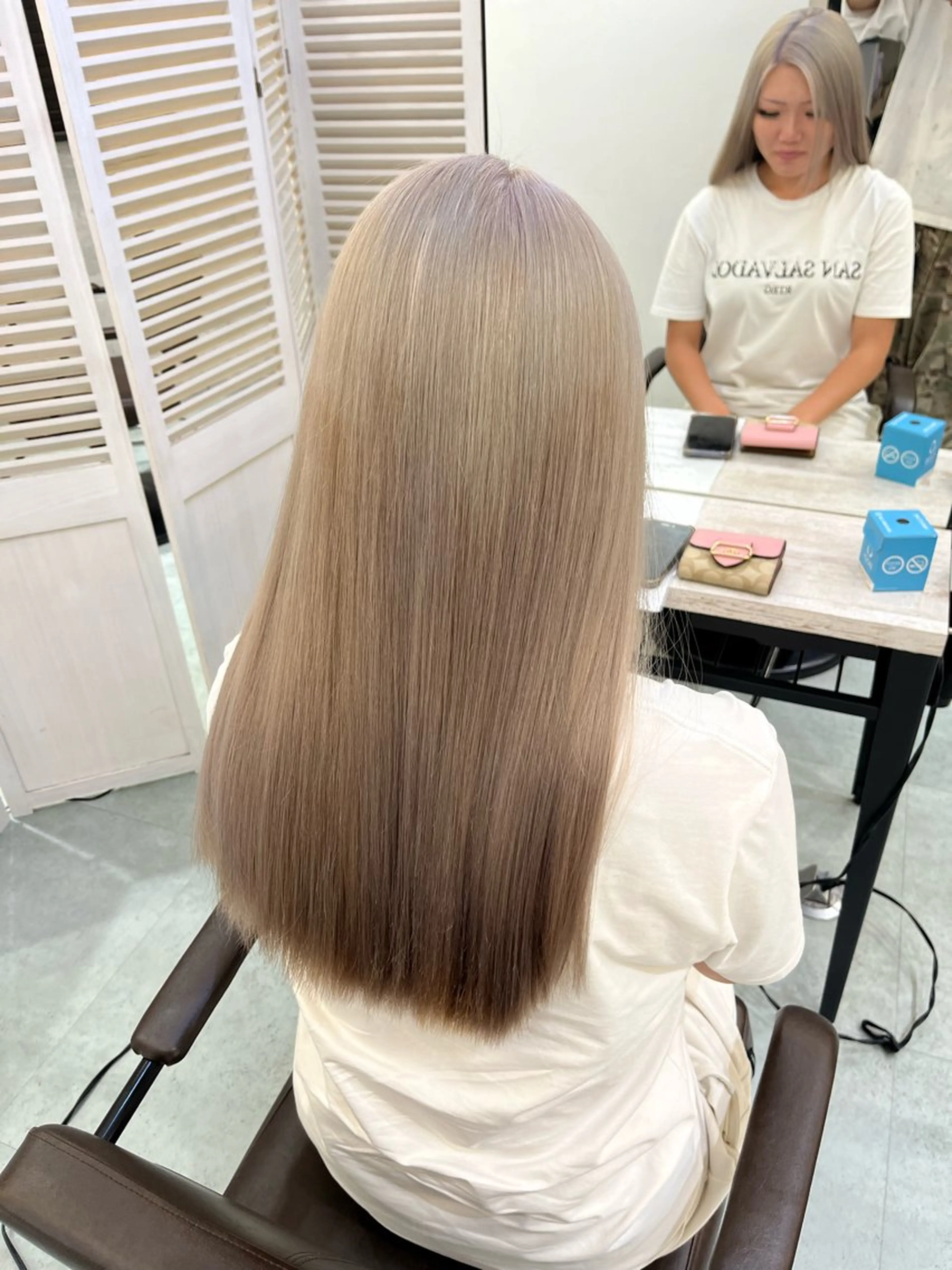 セミロング ケアブリーチ🌟 ♢WATARU♢のヘアスタイル