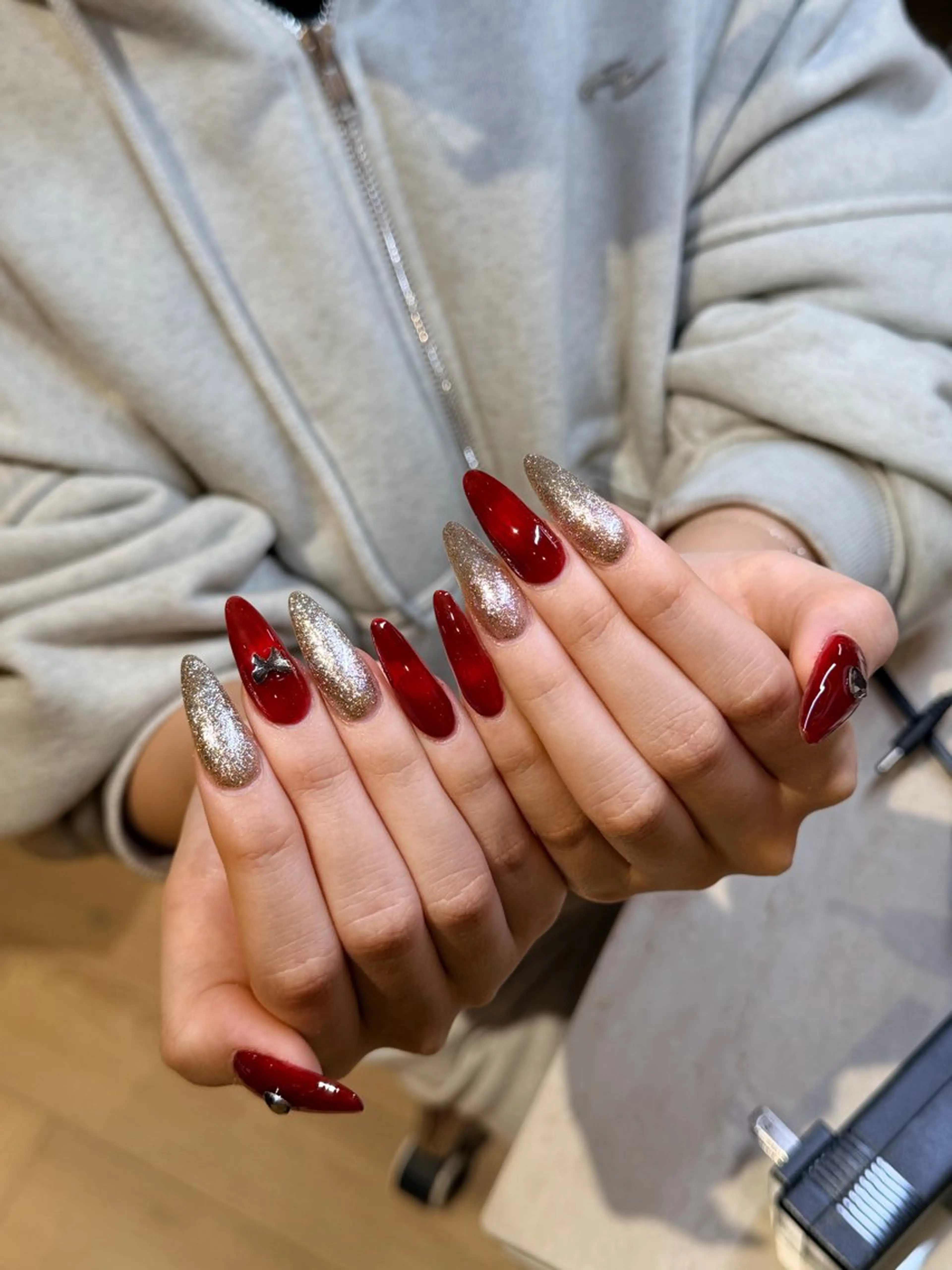 ネイル オーロラネイル ブルー チークネイル フットネイル フレンチネイル ハンドネイル REI レイのネイルデザイン