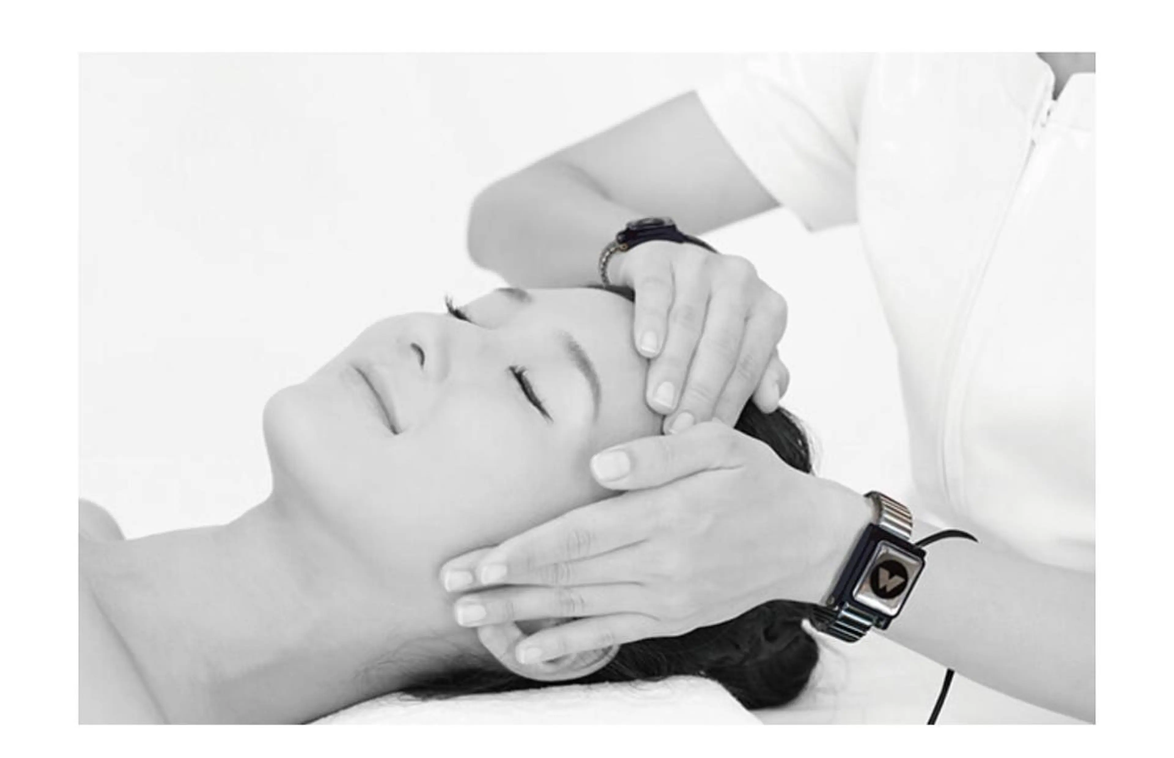 顔のコリ、眼精疲労撃退＋強力引き上げリフティングfacialの写真